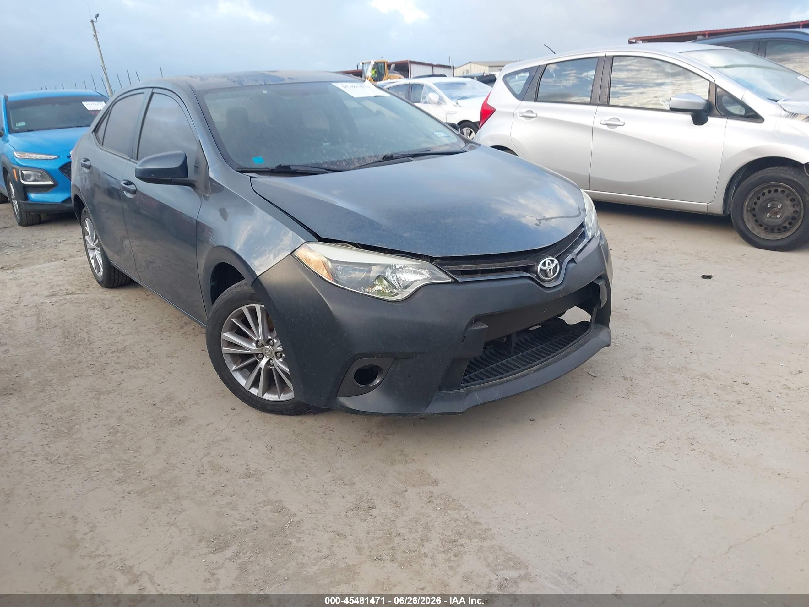 2015 Toyota Corolla Le Plus Blue vin: 5YFBURHE6FP310864