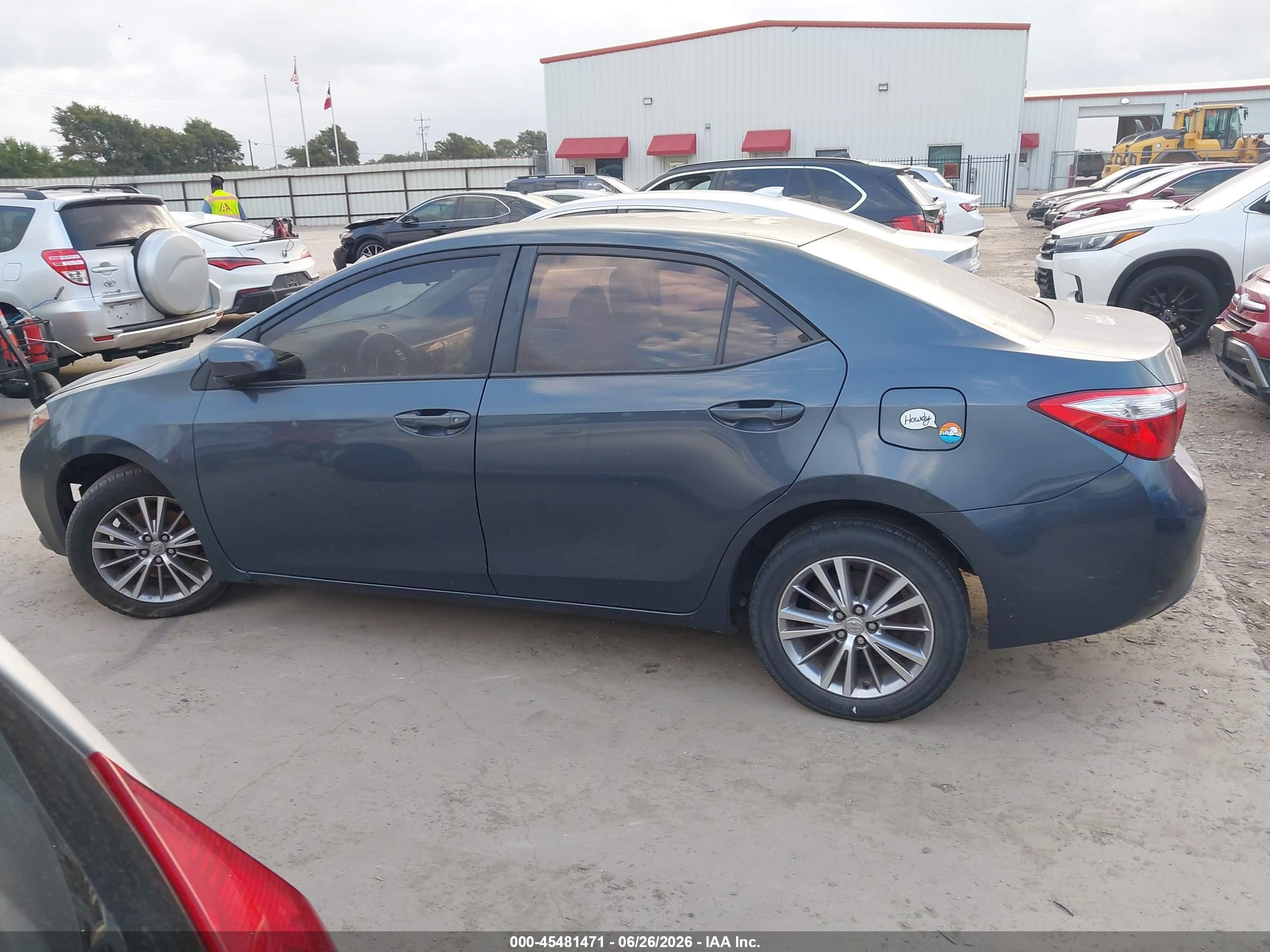 2015 Toyota Corolla Le Plus Blue vin: 5YFBURHE6FP310864