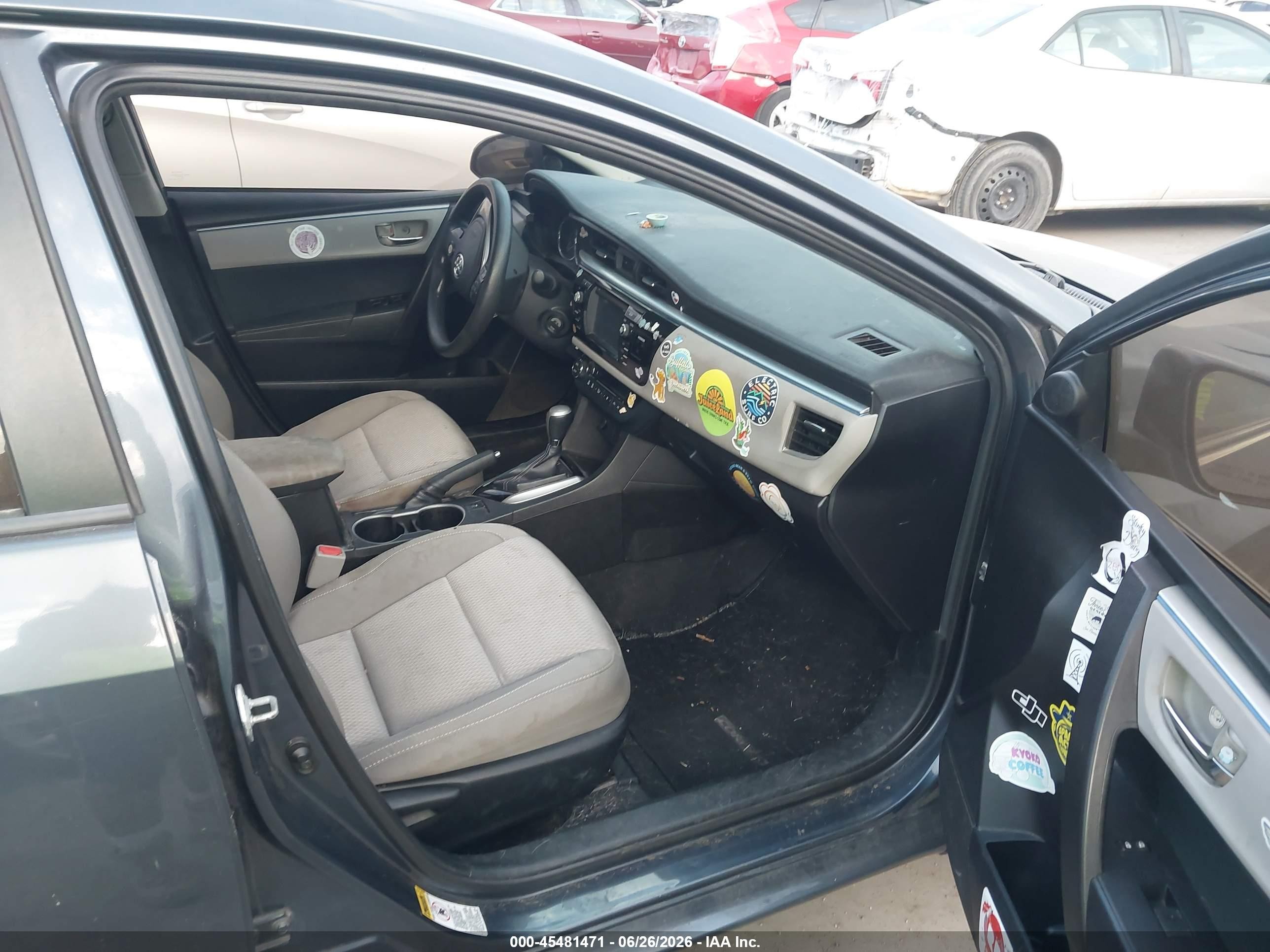 2015 Toyota Corolla Le Plus Blue vin: 5YFBURHE6FP310864