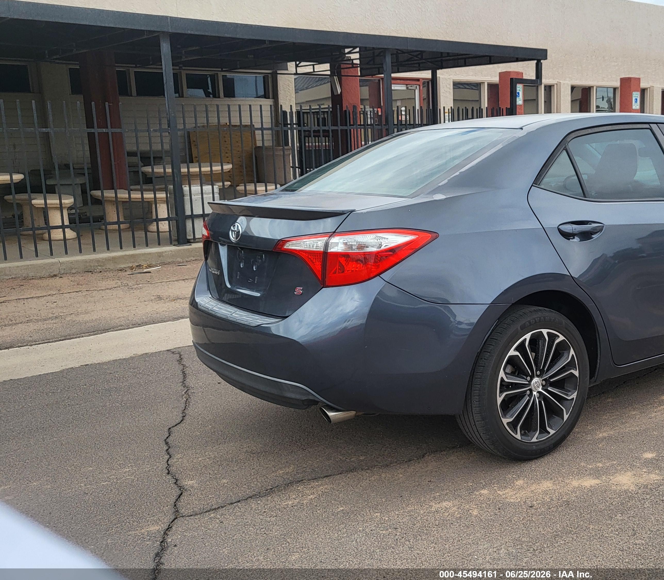 2015 Toyota Corolla S Plus Blue vin: 5YFBURHE6FP316535