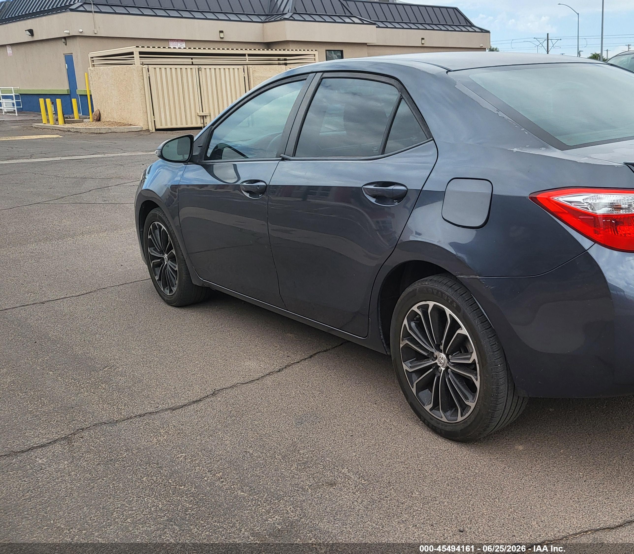 2015 Toyota Corolla S Plus Blue vin: 5YFBURHE6FP316535