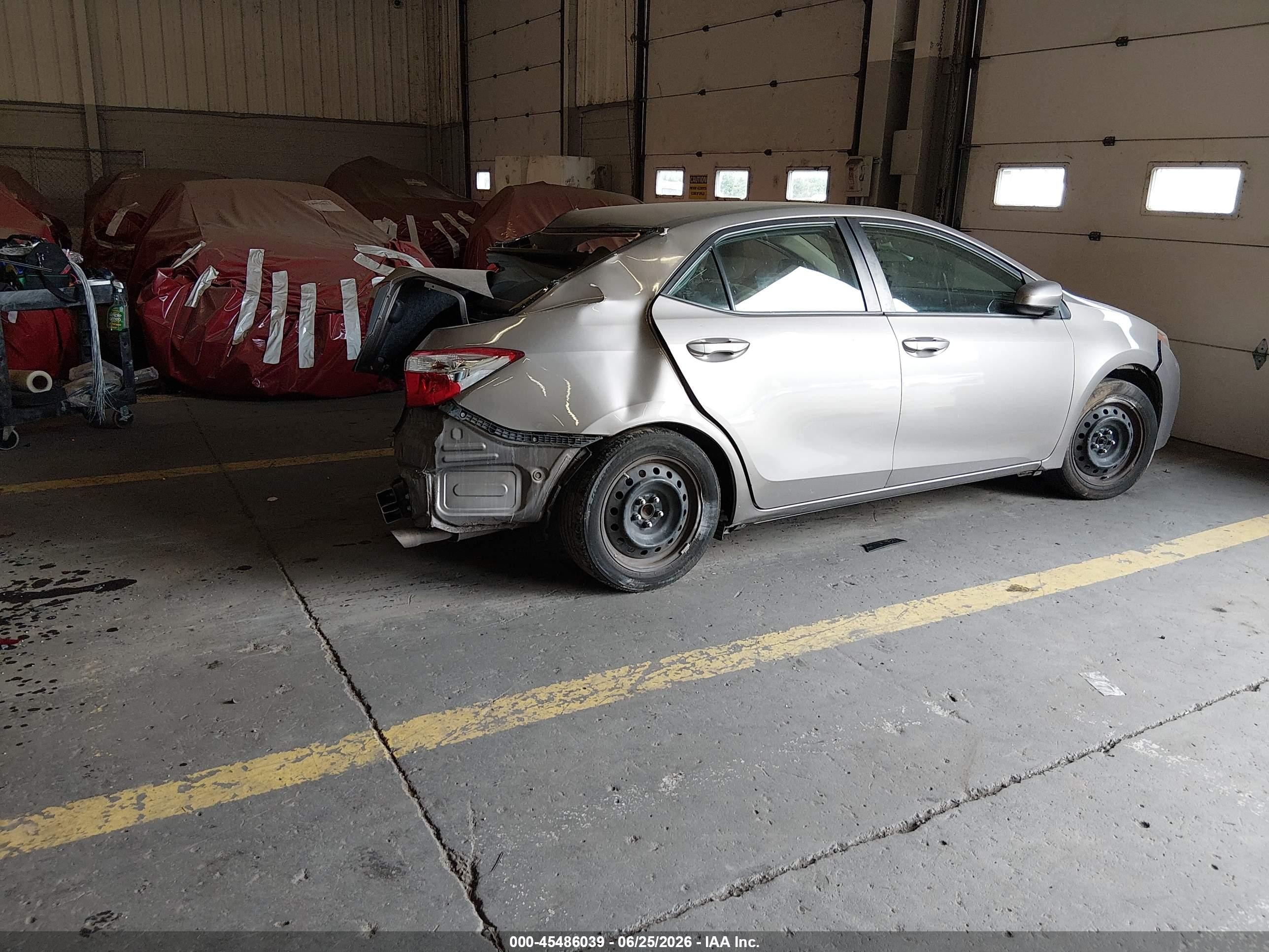 2015 Toyota Corolla Le Champagne vin: 5YFBURHE6FP339913