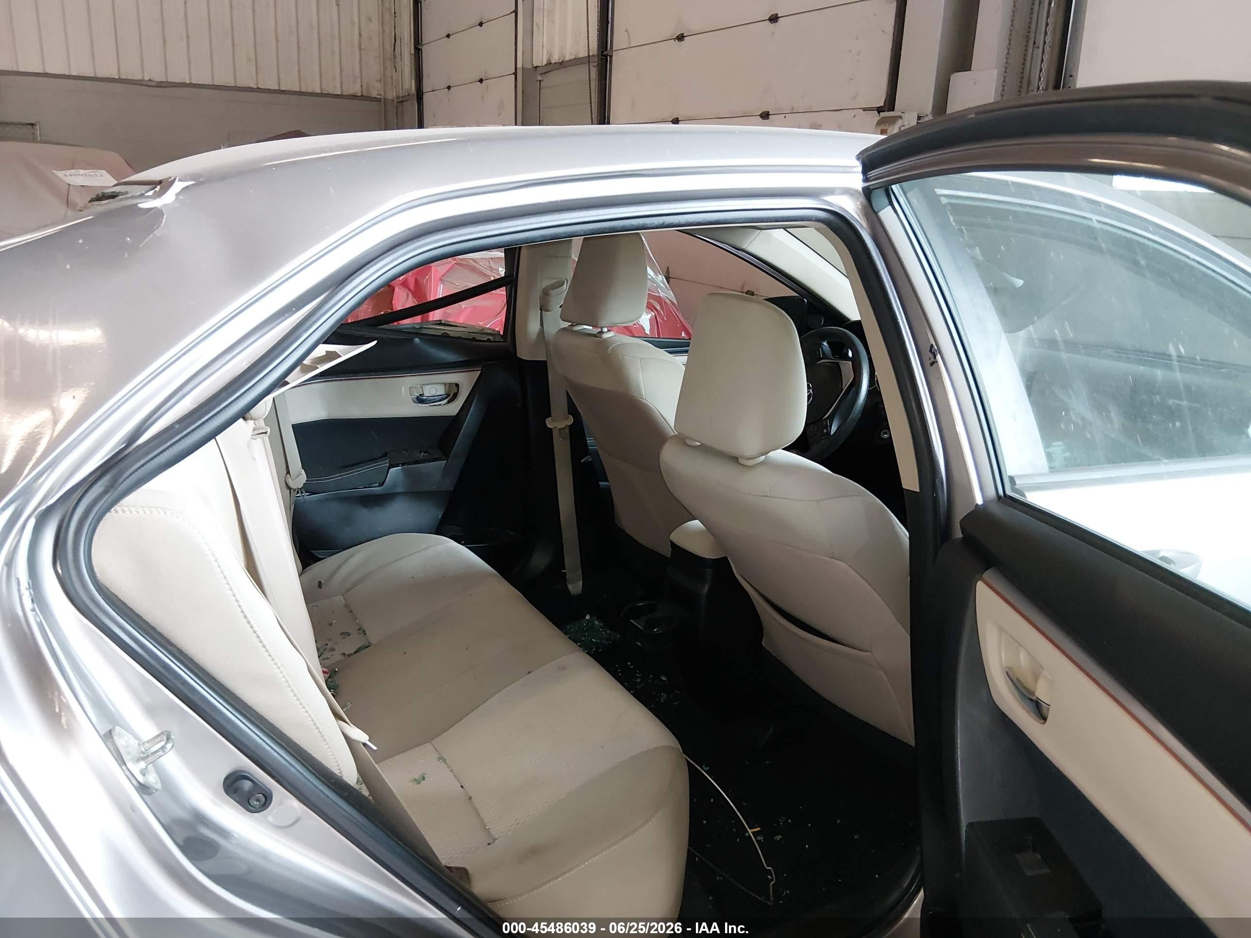 2015 Toyota Corolla Le Champagne vin: 5YFBURHE6FP339913