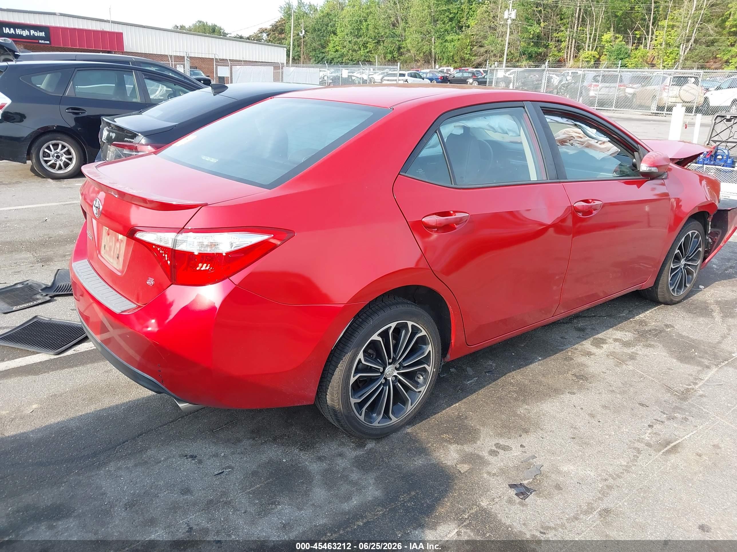2015 Toyota Corolla S Plus Red vin: 5YFBURHE6FP340737