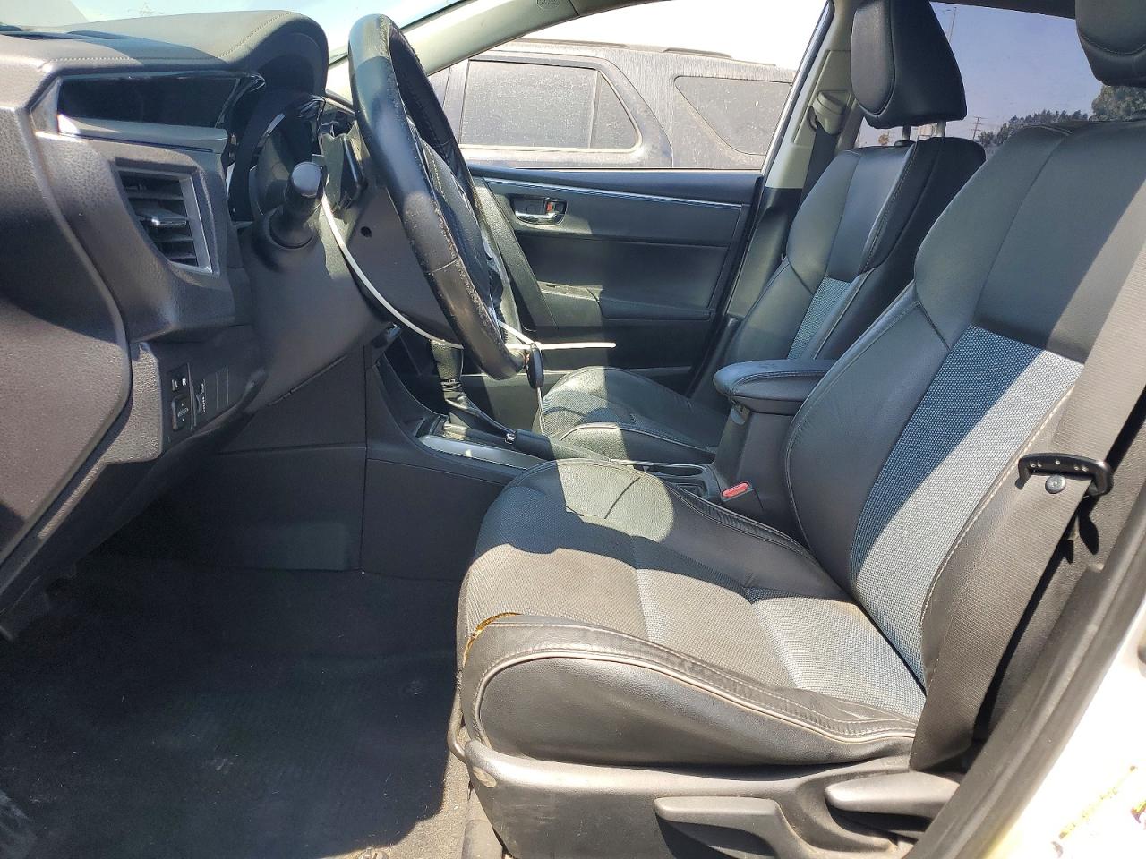 2015 Toyota Corolla S Plus Silver vin: 5YFBURHE6FP348403