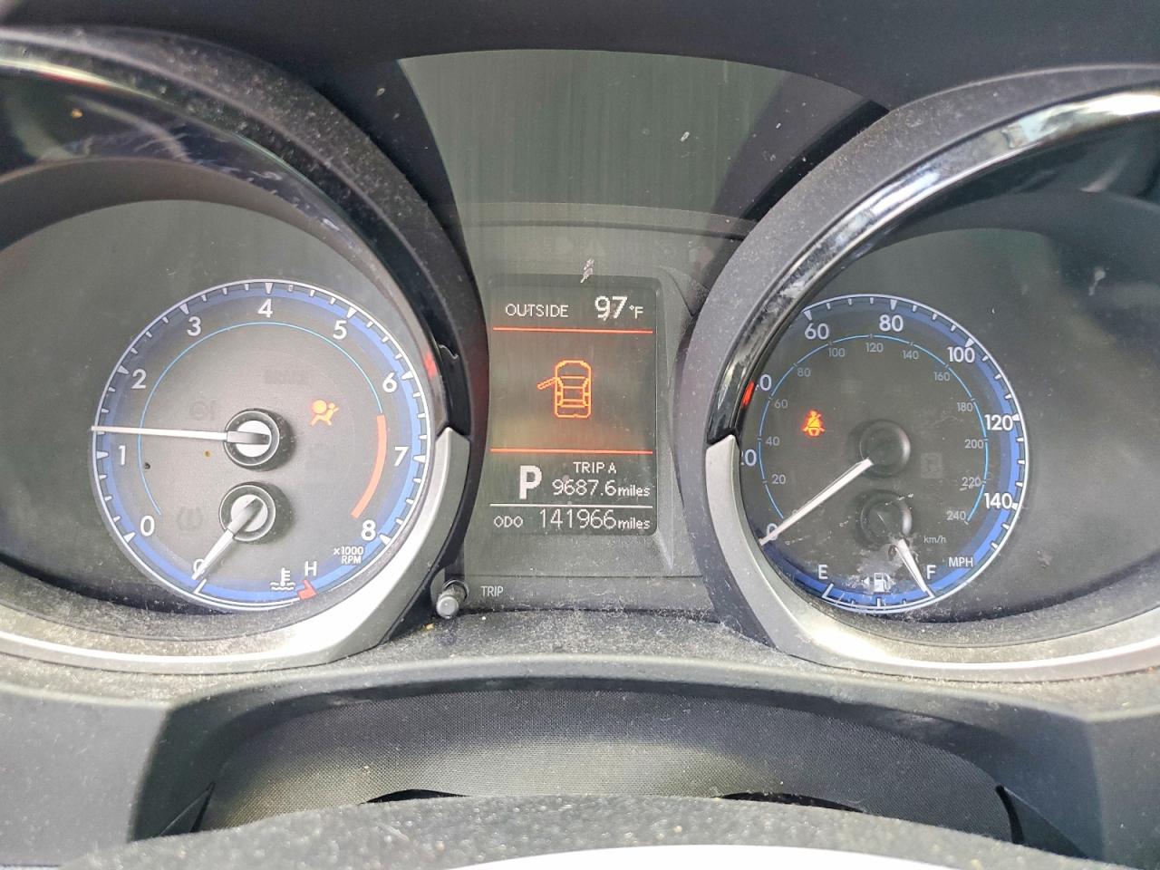 2015 Toyota Corolla S Plus Silver vin: 5YFBURHE6FP349907