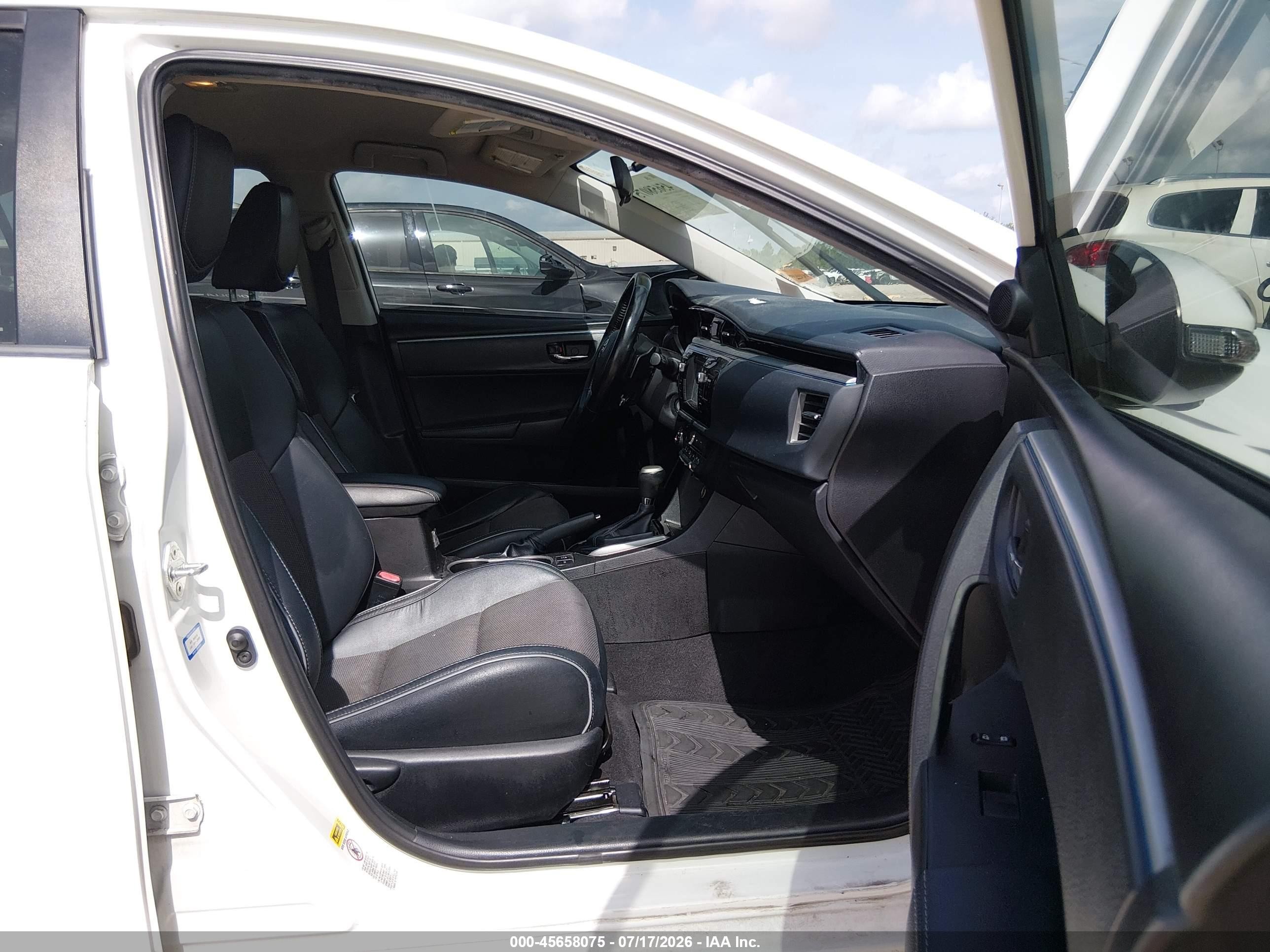 2015 Toyota Corolla S Plus White vin: 5YFBURHE6FP362169