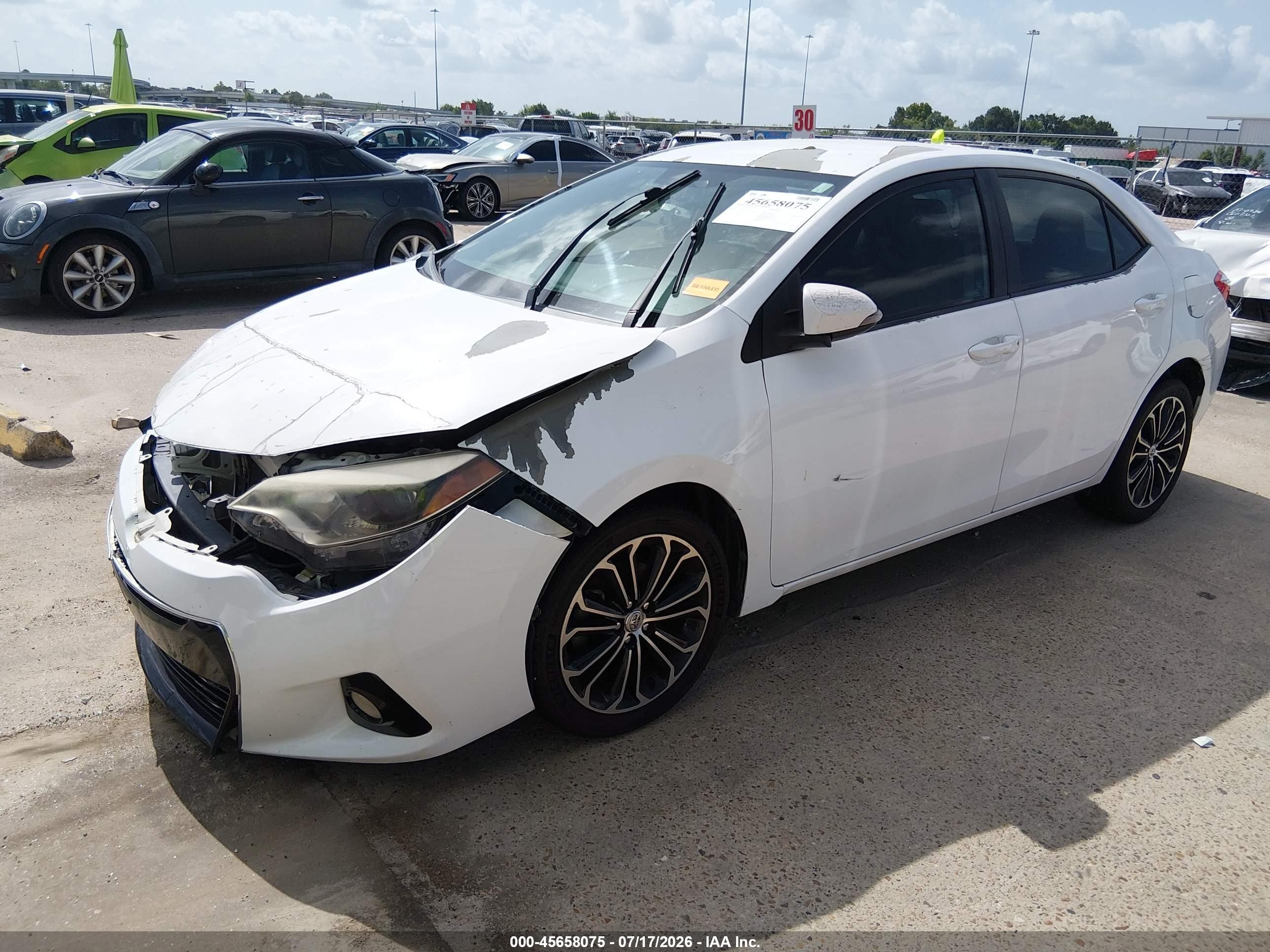 2015 Toyota Corolla S Plus White vin: 5YFBURHE6FP362169