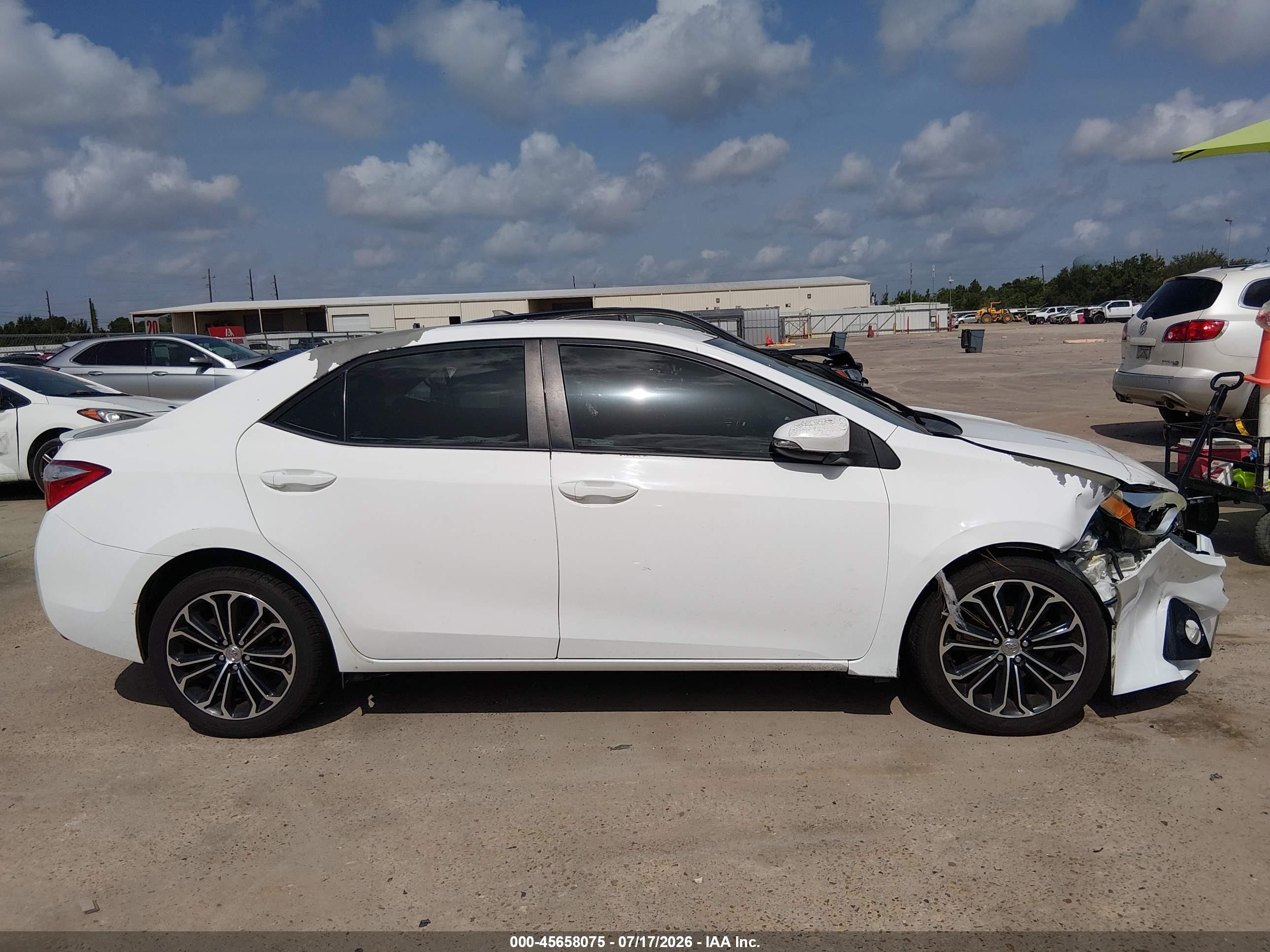 2015 Toyota Corolla S Plus White vin: 5YFBURHE6FP362169