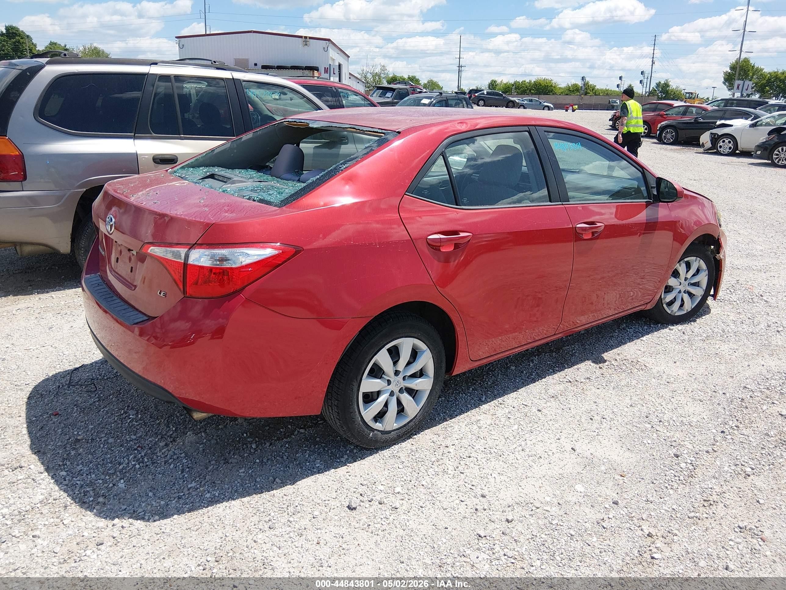 2016 Toyota Corolla Le Red vin: 5YFBURHE6GP412876