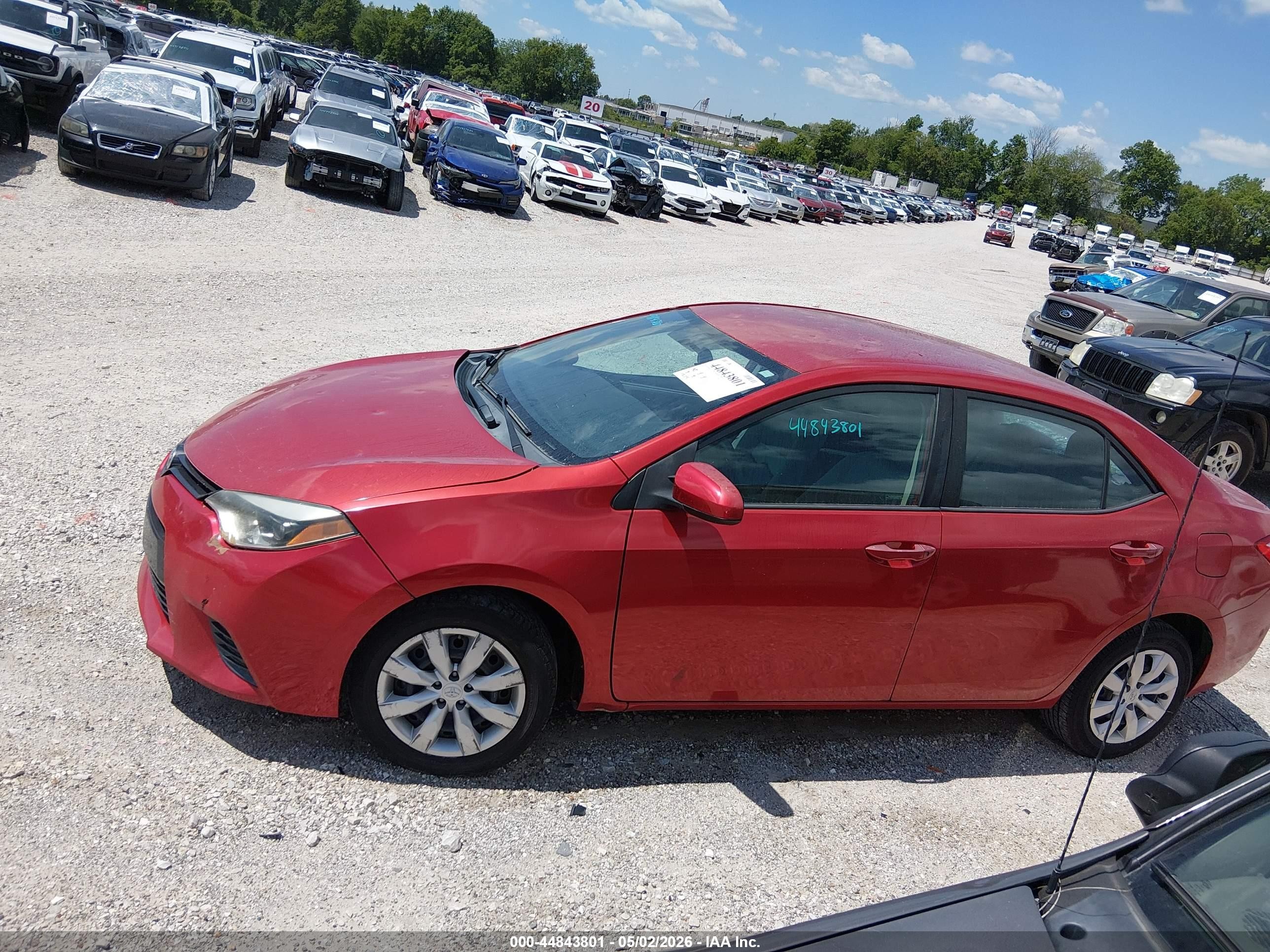 2016 Toyota Corolla Le Red vin: 5YFBURHE6GP412876
