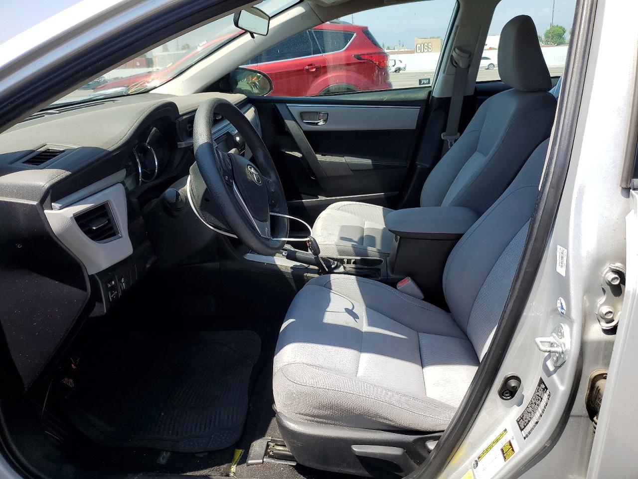 2016 Toyota Corolla Le Silver vin: 5YFBURHE6GP462001