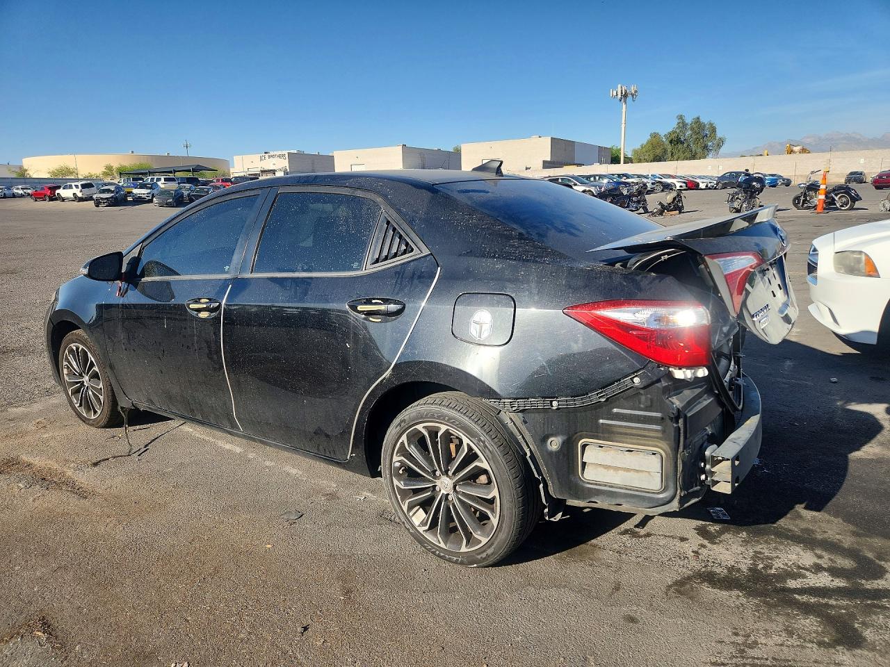 2016 Toyota Corolla S Plus Черный vin: 5YFBURHE6GP564236