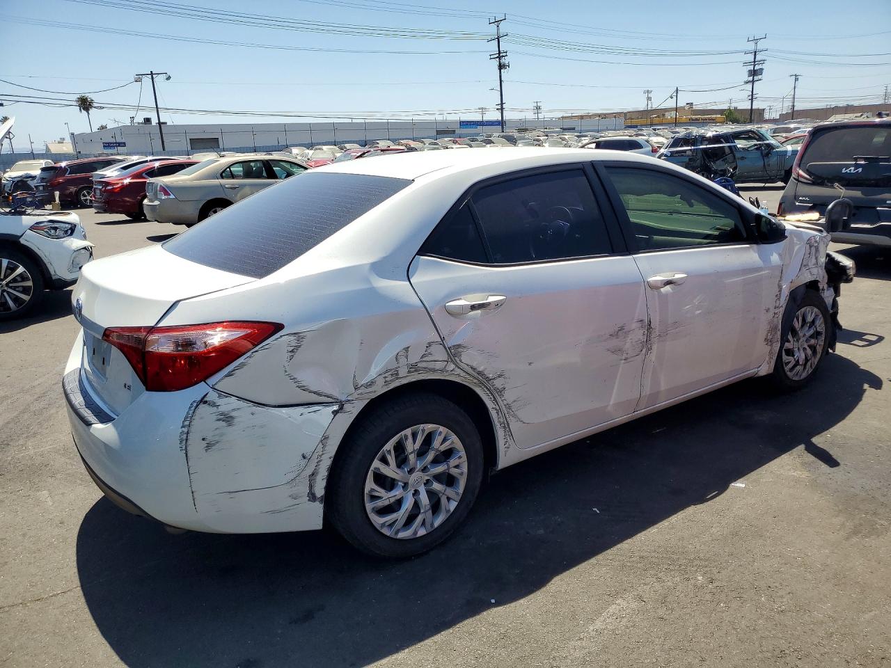 2019 Toyota Corolla White vin: 5YFBURHE6KP895813