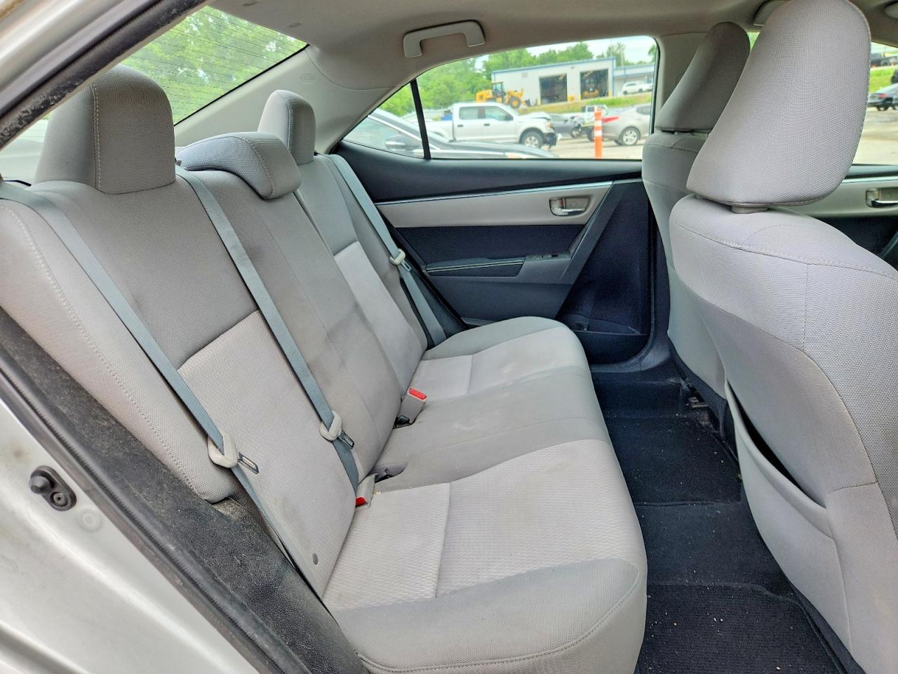2014 Toyota Corolla Le Silver vin: 5YFBURHE7EP016100