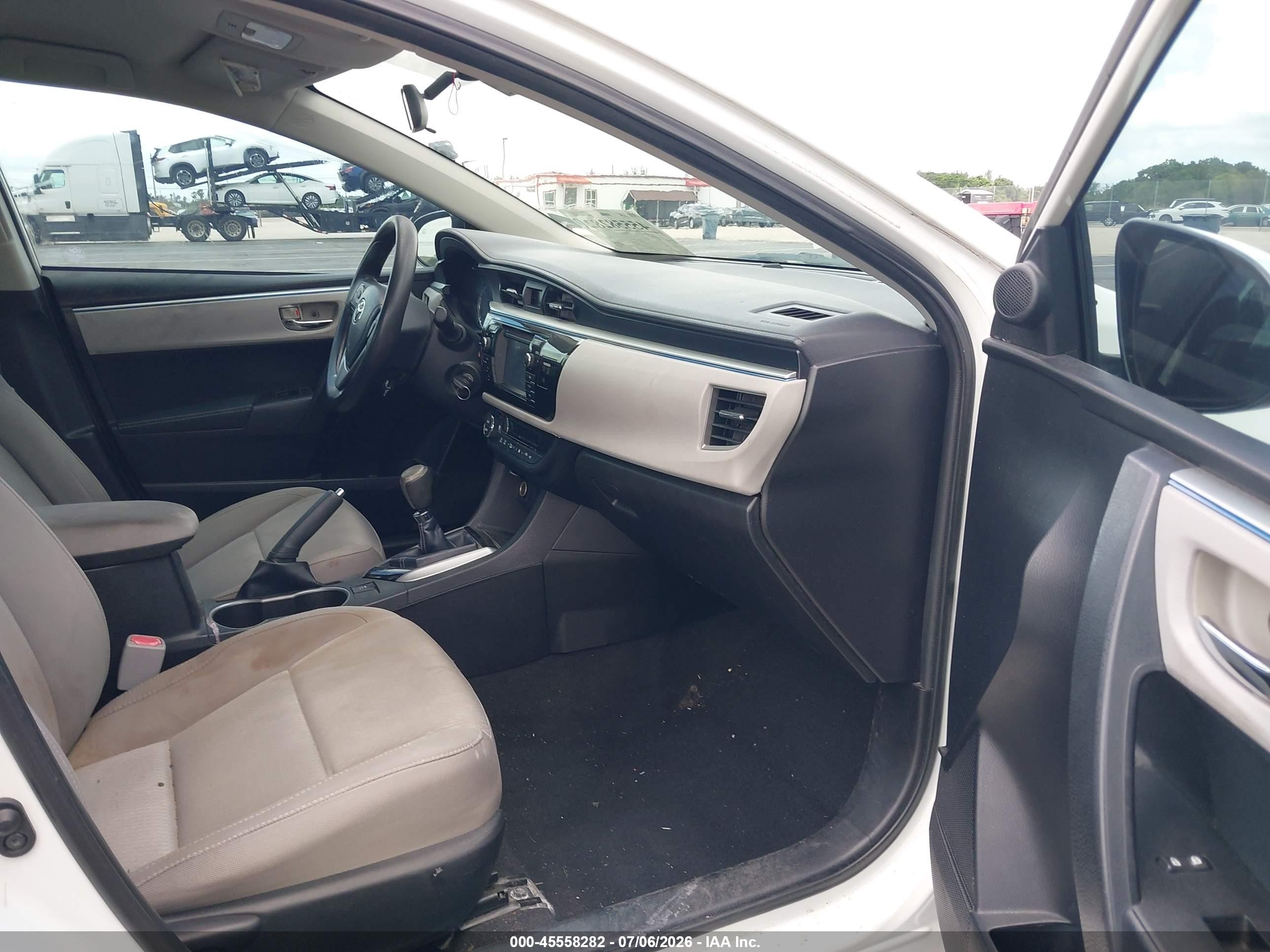 2014 Toyota Corolla Le White vin: 5YFBURHE7EP033494