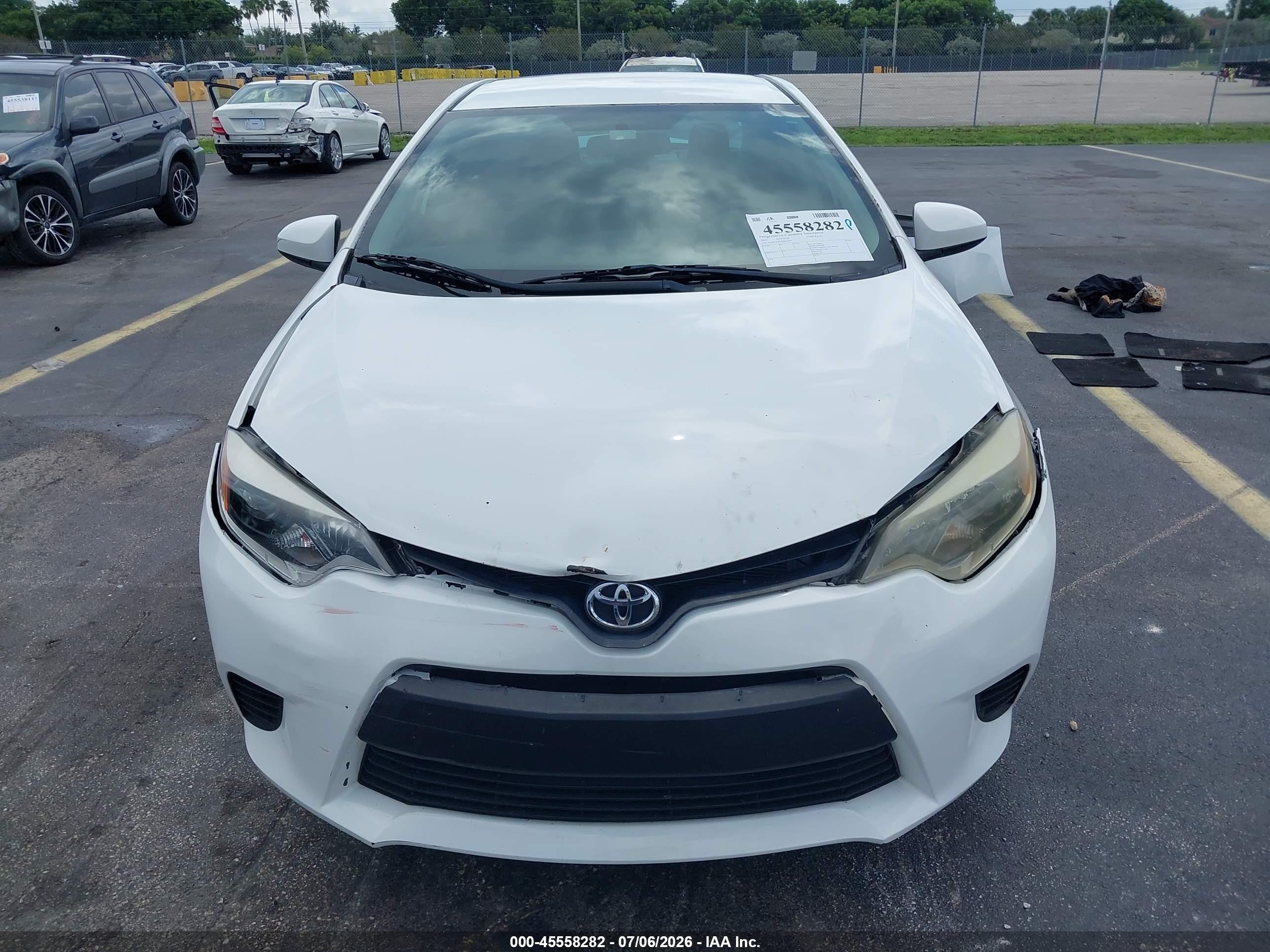 2014 Toyota Corolla Le White vin: 5YFBURHE7EP033494