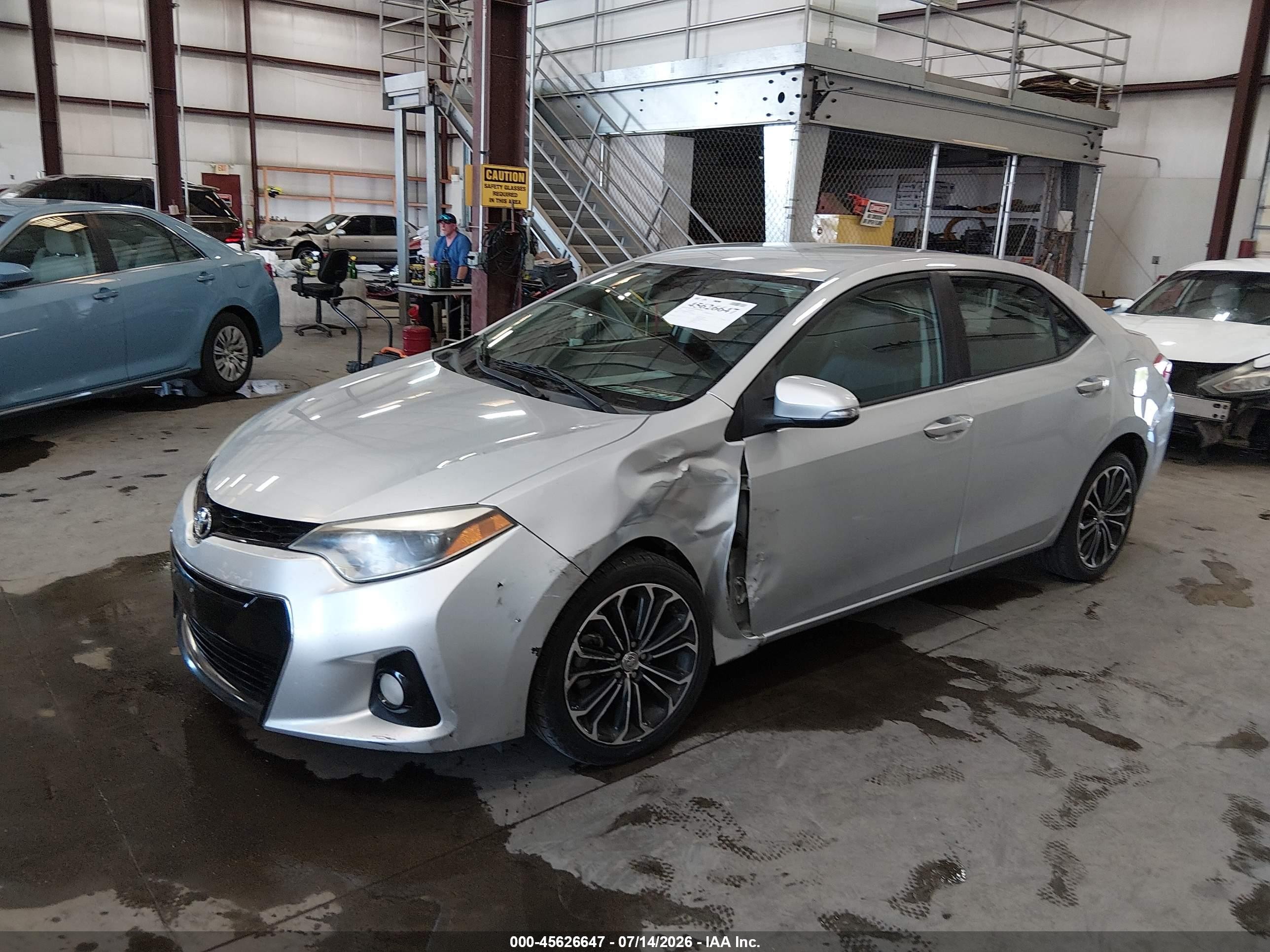 2014 Toyota Corolla S Plus Silver vin: 5YFBURHE7EP034869