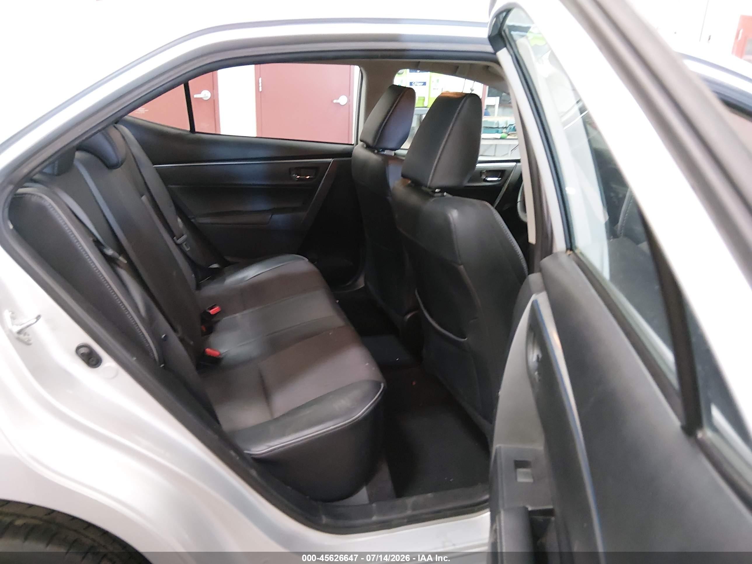 2014 Toyota Corolla S Plus Silver vin: 5YFBURHE7EP034869
