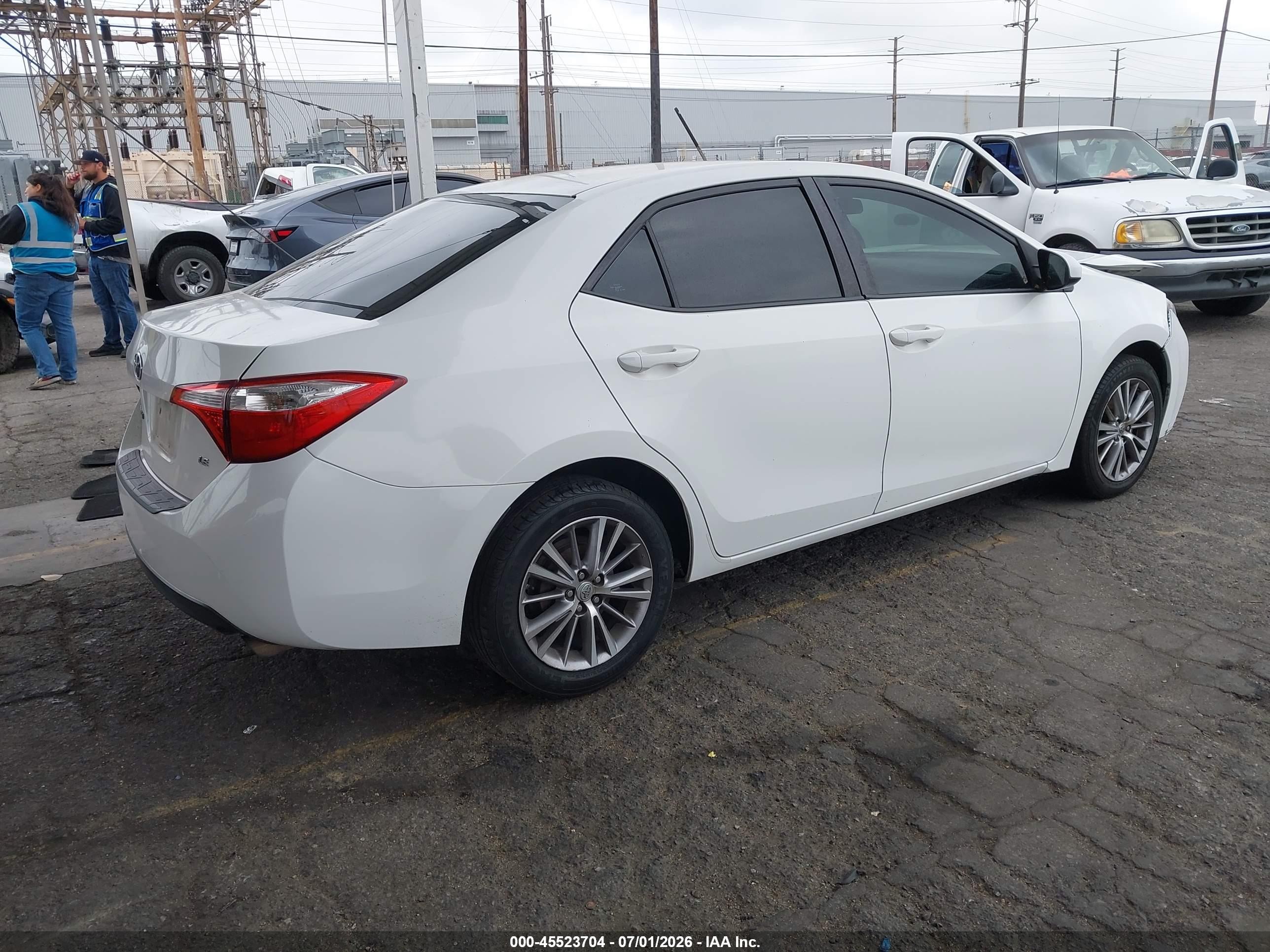 2014 Toyota Corolla Le Plus White vin: 5YFBURHE7EP060906