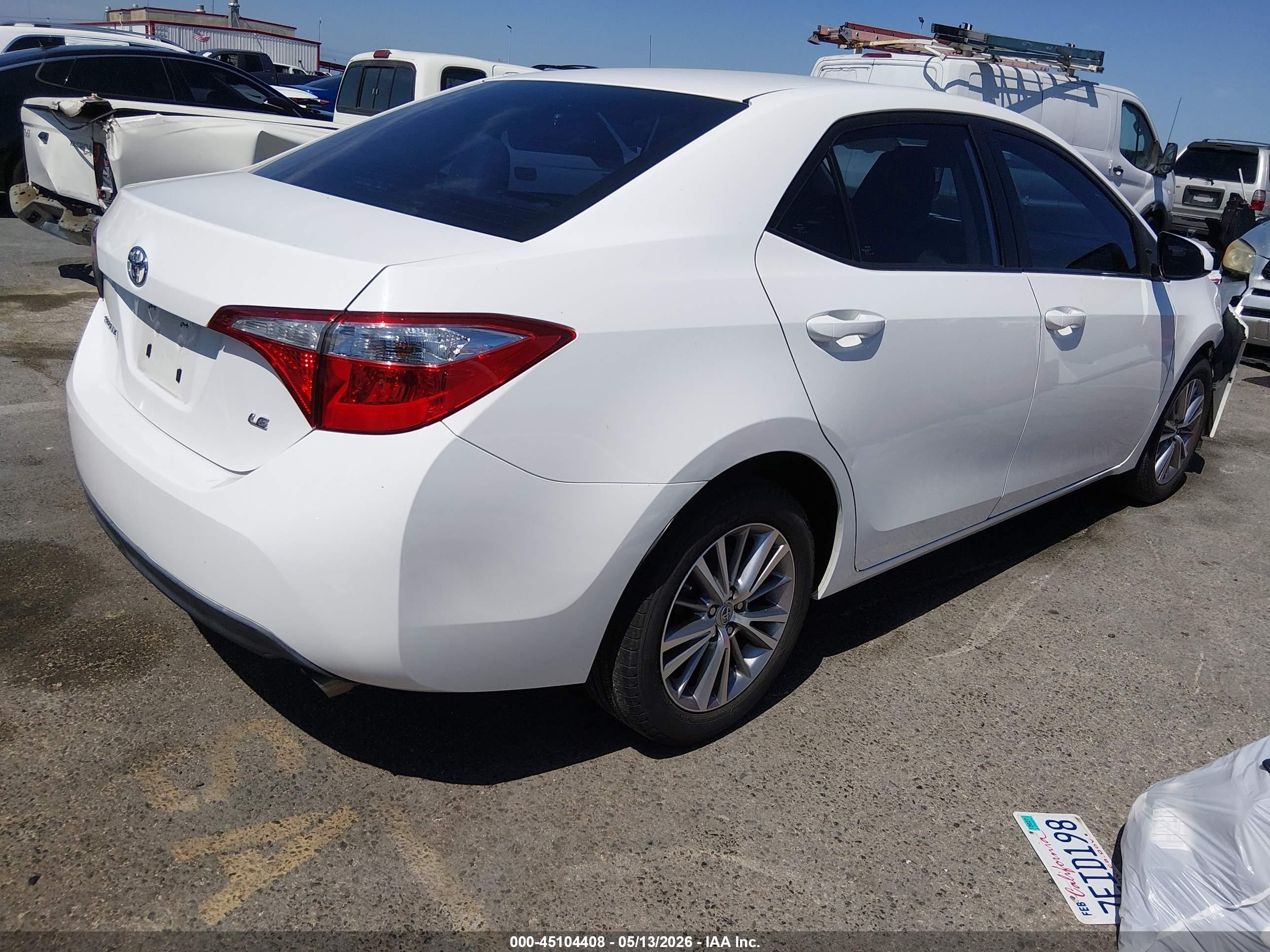 2014 Toyota Corolla Le Plus White vin: 5YFBURHE7EP066771