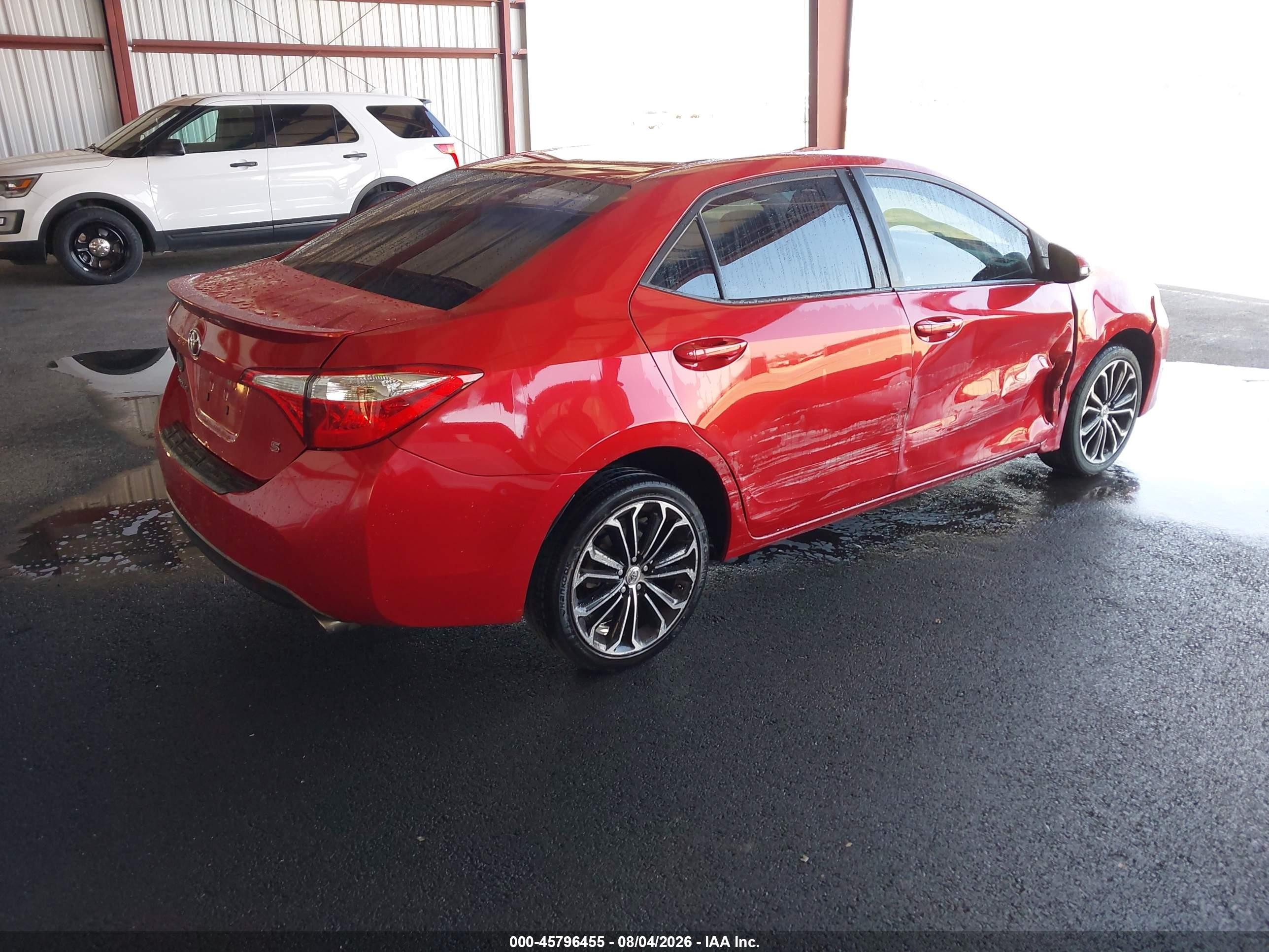 2014 Toyota Corolla S Plus Red vin: 5YFBURHE7EP079309