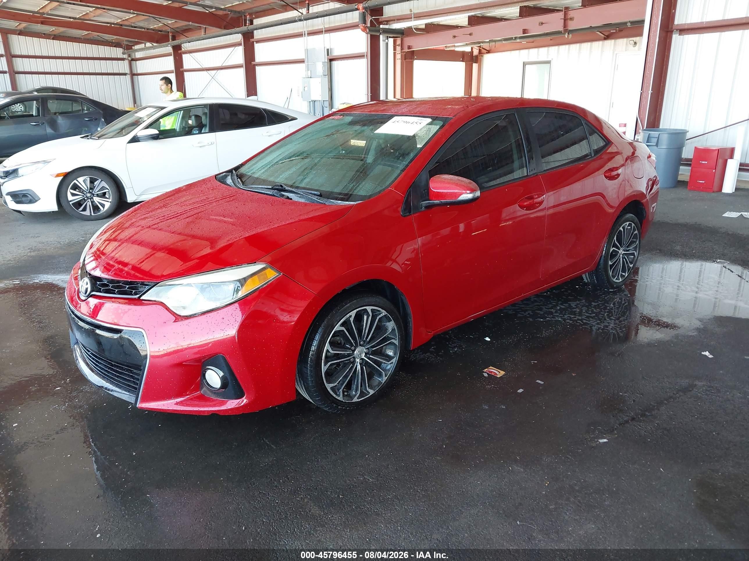 2014 Toyota Corolla S Plus Red vin: 5YFBURHE7EP079309