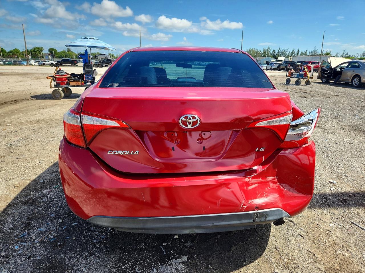 2014 Toyota Corolla Le Red vin: 5YFBURHE7EP085370