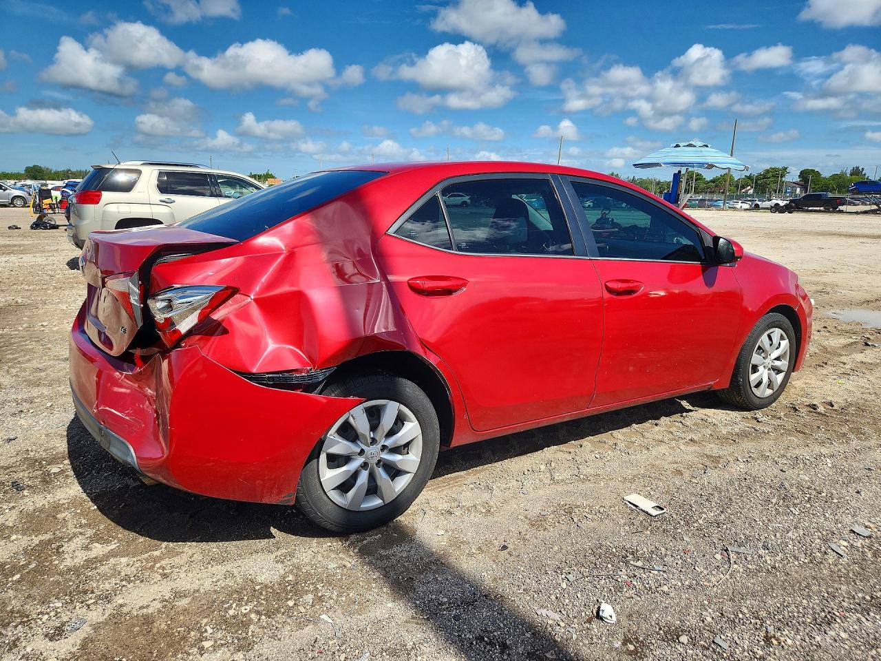 2014 Toyota Corolla Le Red vin: 5YFBURHE7EP085370