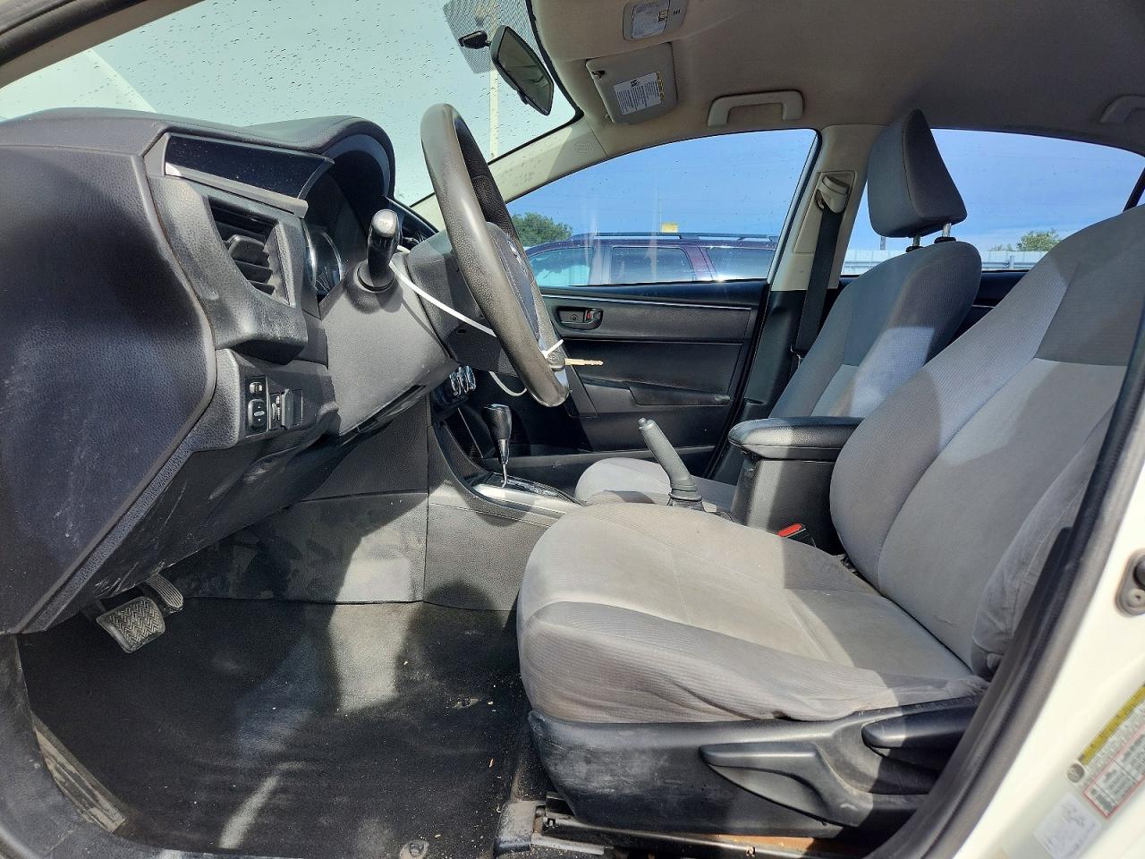 2014 Toyota Corolla L Белый vin: 5YFBURHE7EP088625