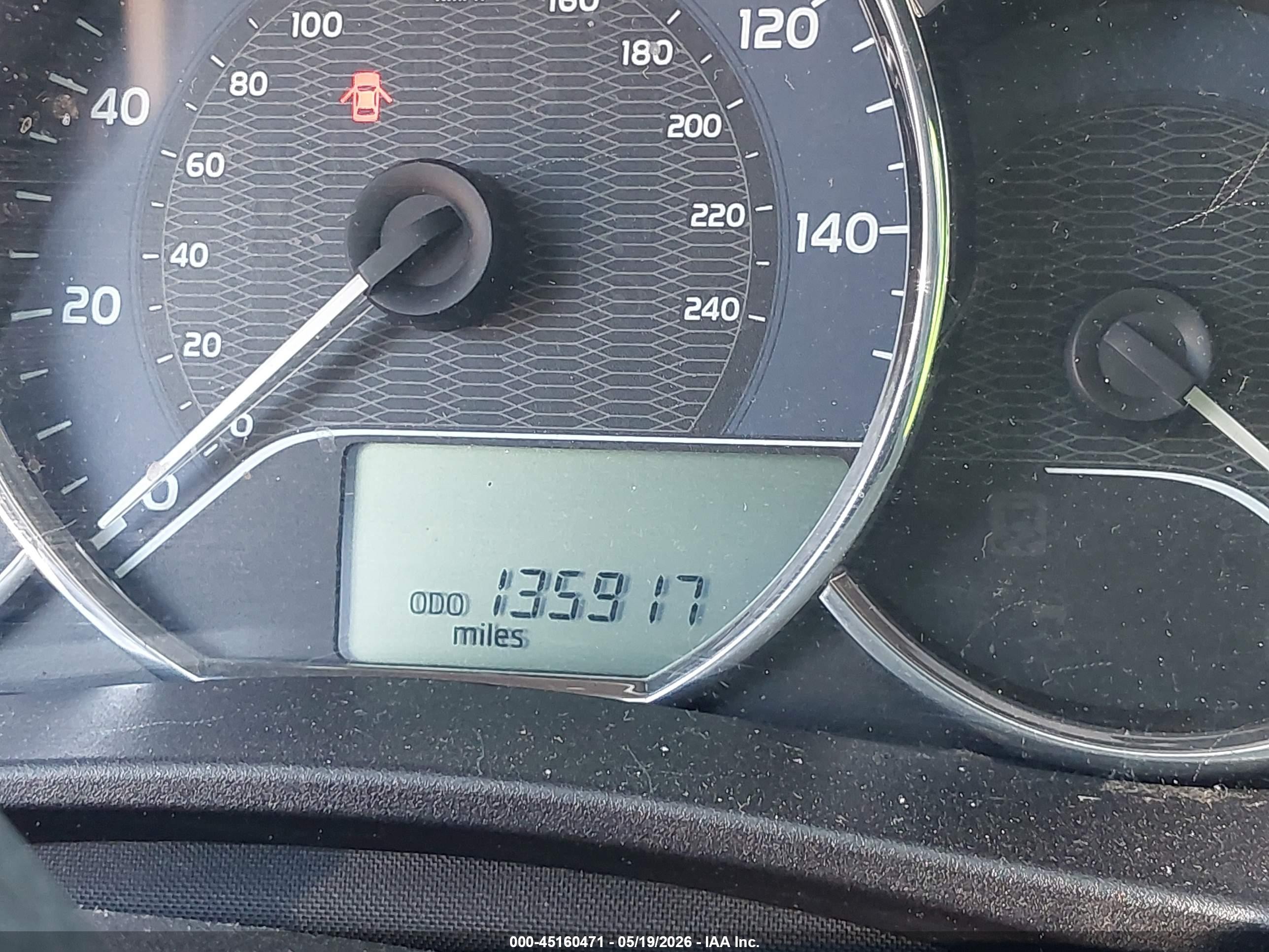 2014 Toyota Corolla Le Premium Красный vin: 5YFBURHE7EP096904