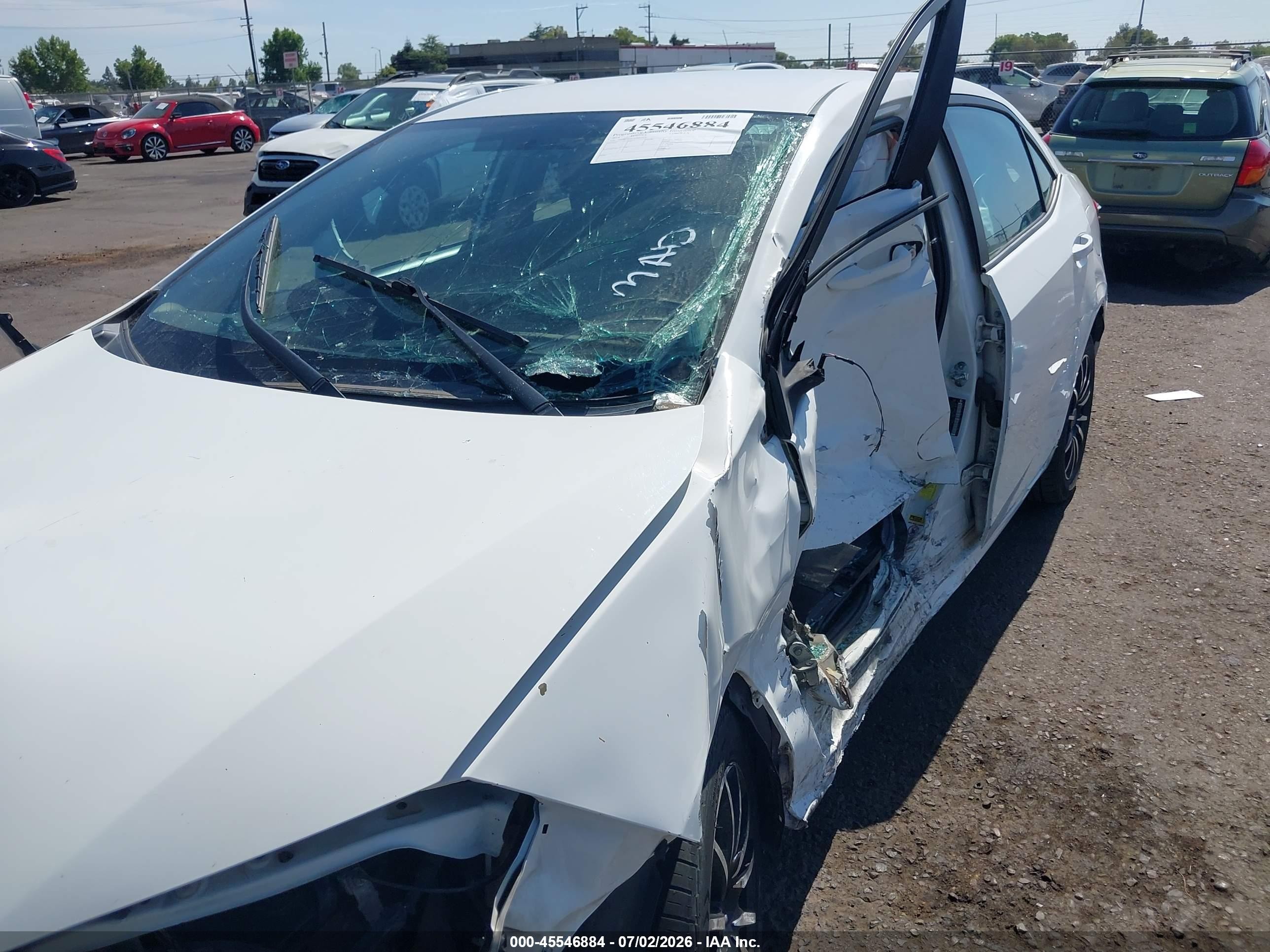 2014 Toyota Corolla Le White vin: 5YFBURHE7EP097020