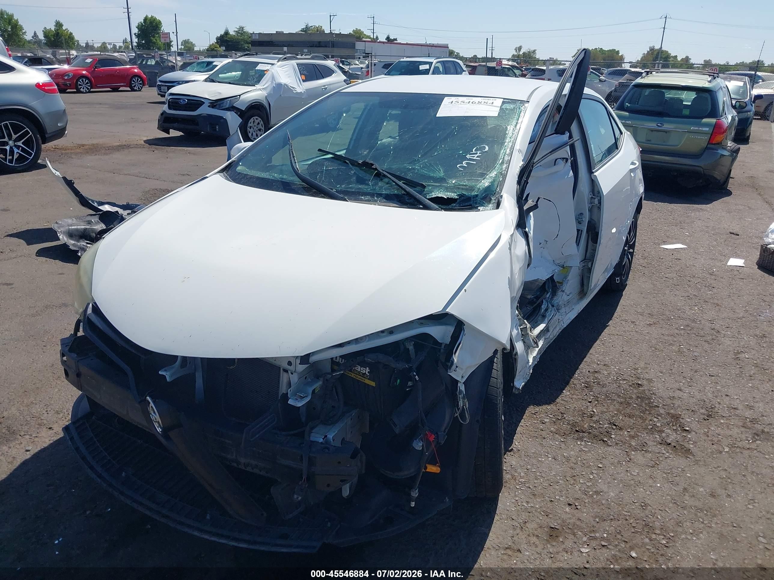 2014 Toyota Corolla Le White vin: 5YFBURHE7EP097020