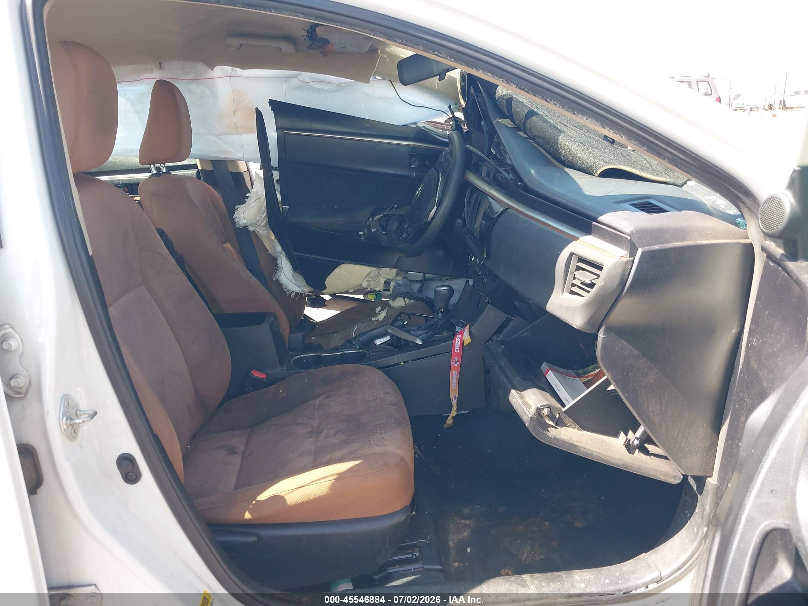 2014 Toyota Corolla Le White vin: 5YFBURHE7EP097020