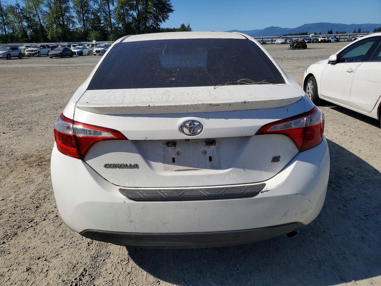 2014 Toyota Corolla S Plus White vin: 5YFBURHE7EP119047