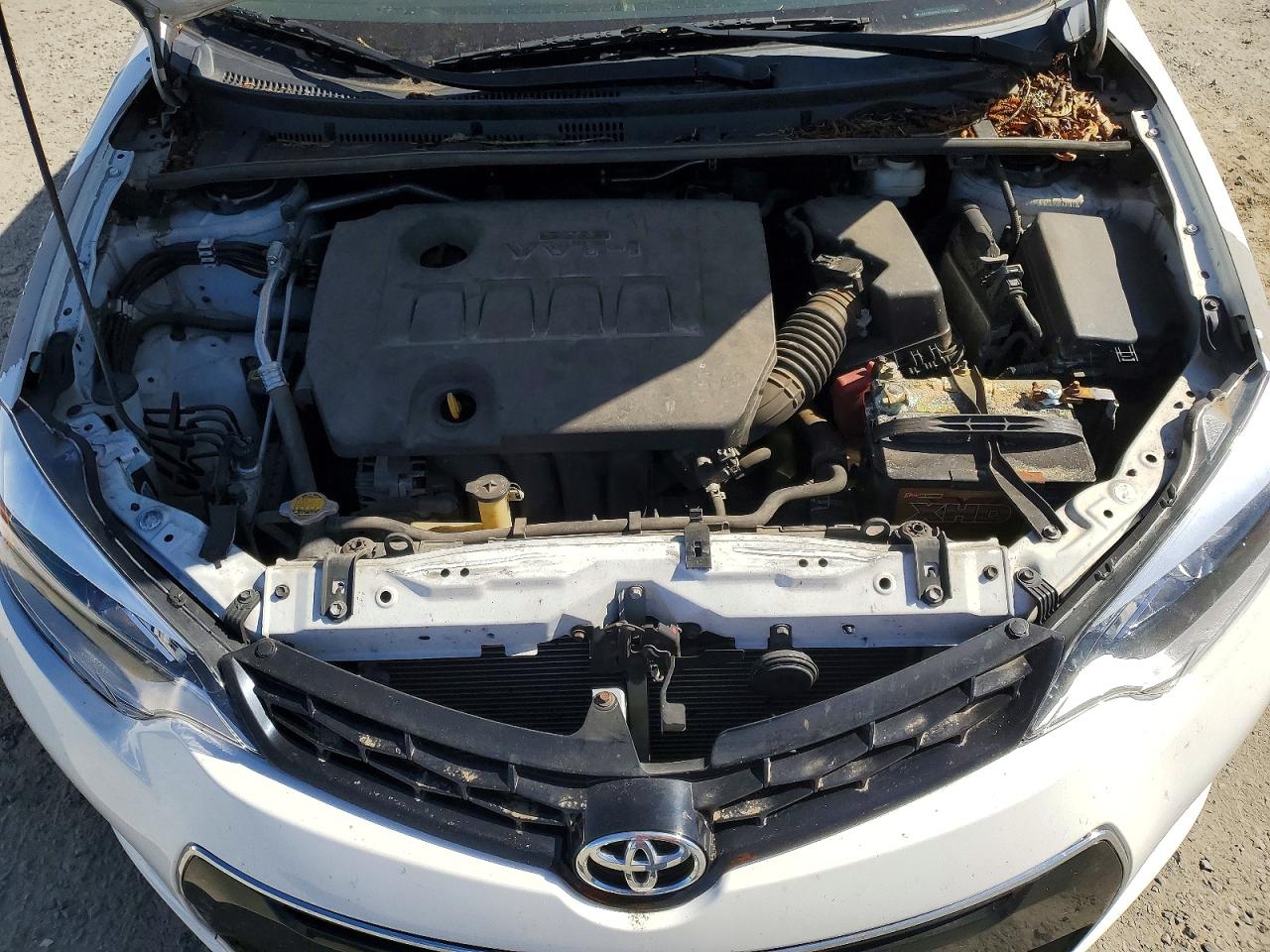 2014 Toyota Corolla S Plus White vin: 5YFBURHE7EP119047