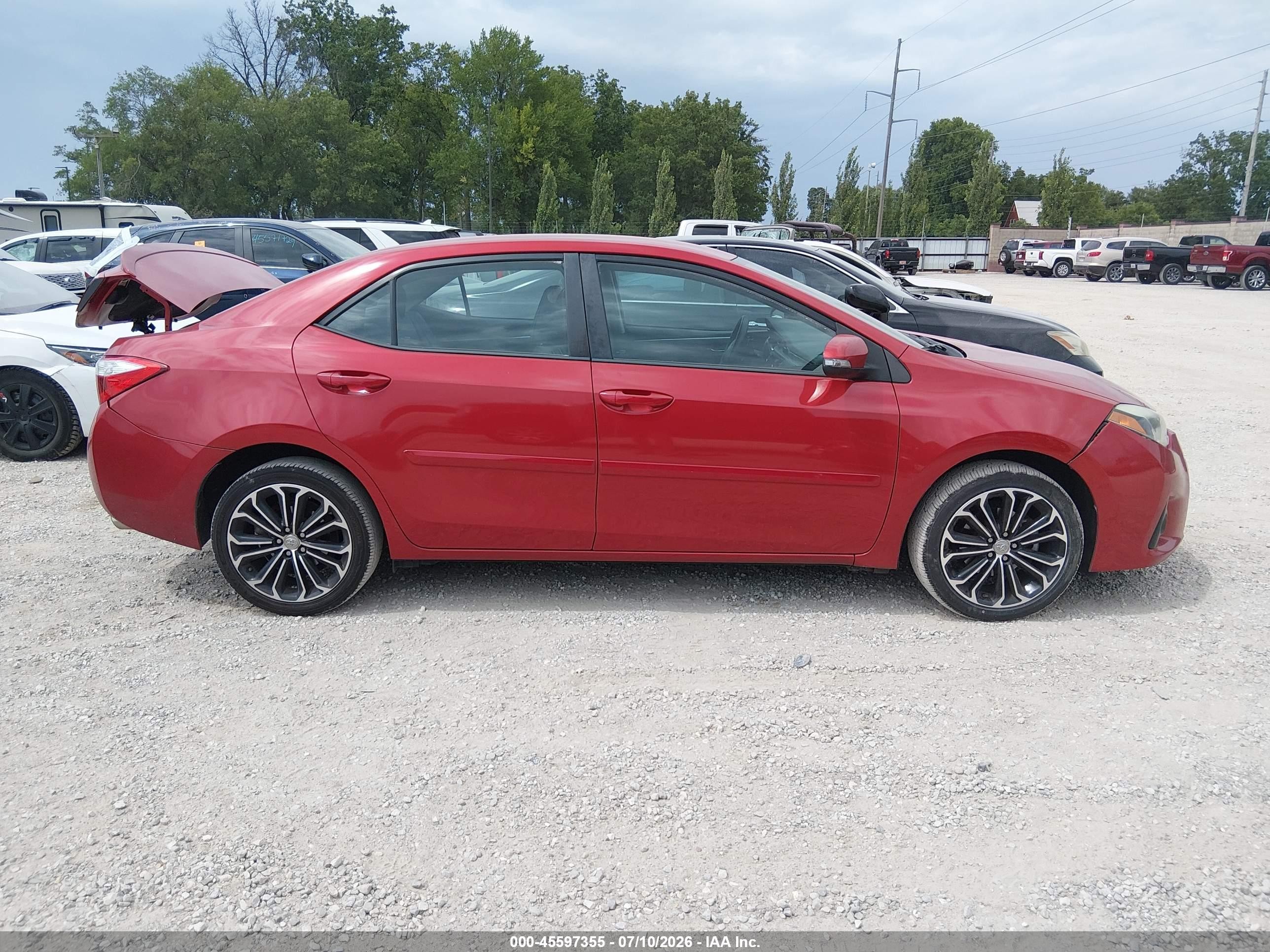 2014 Toyota Corolla S Plus Красный vin: 5YFBURHE7EP153991