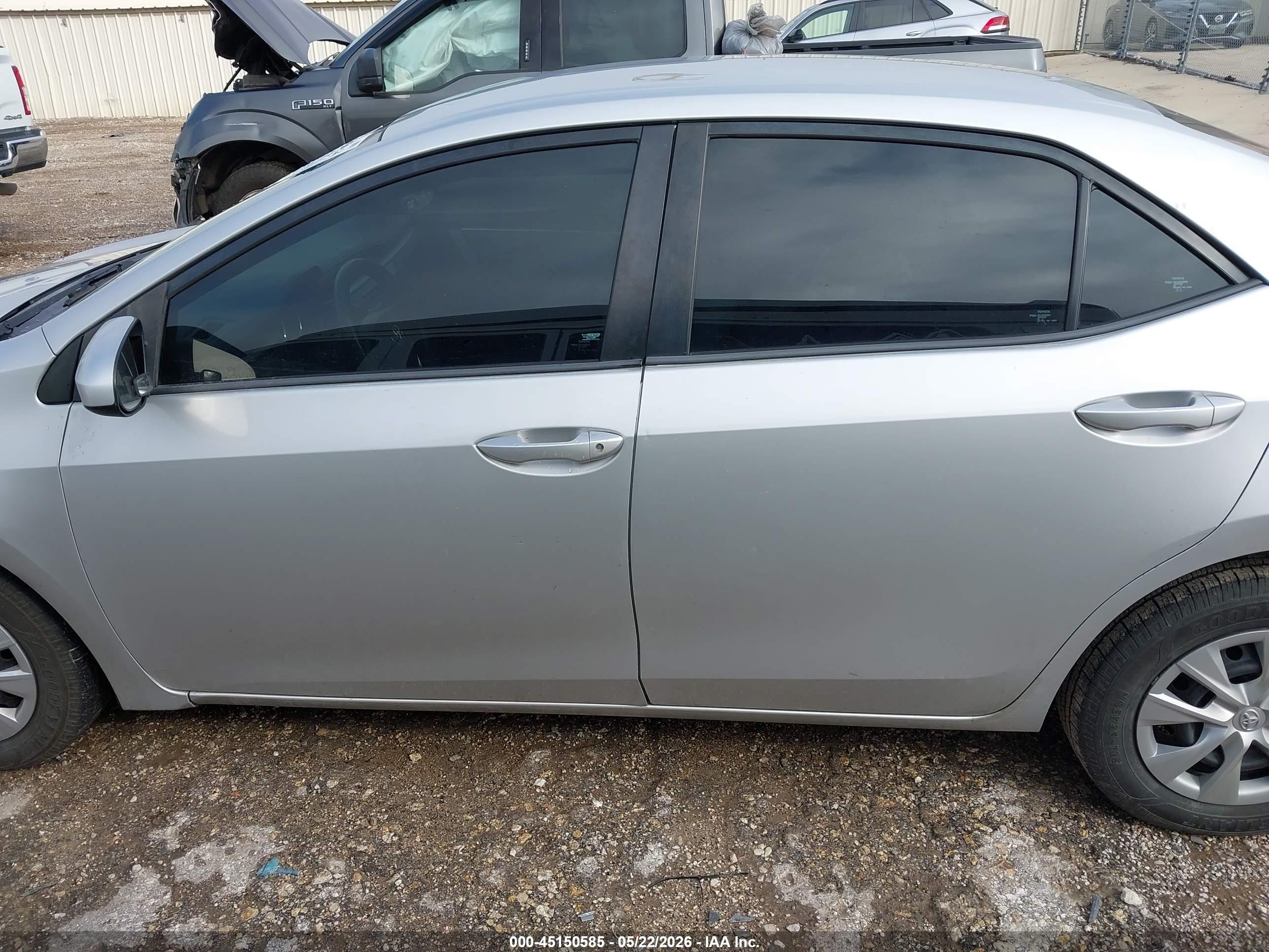 2014 Toyota Corolla L Silver vin: 5YFBURHE7EP161346