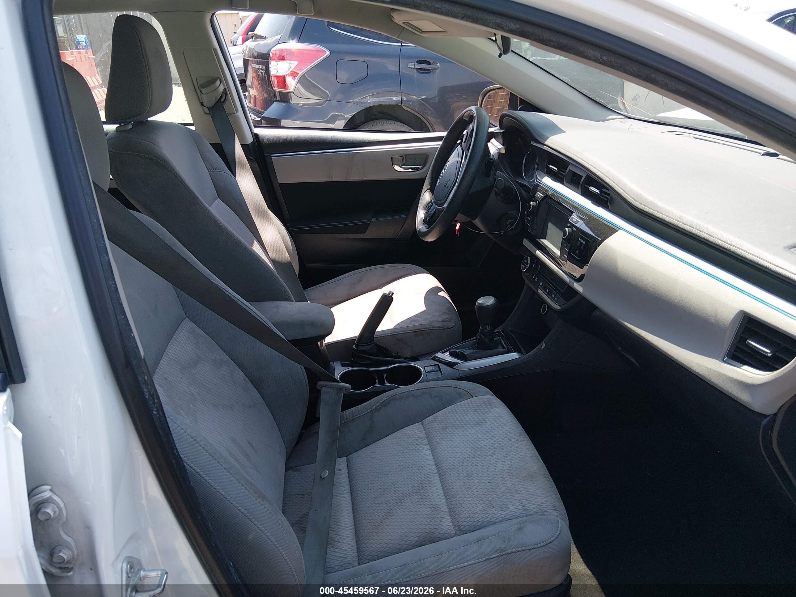 2014 Toyota Corolla Le White vin: 5YFBURHE7EP166546
