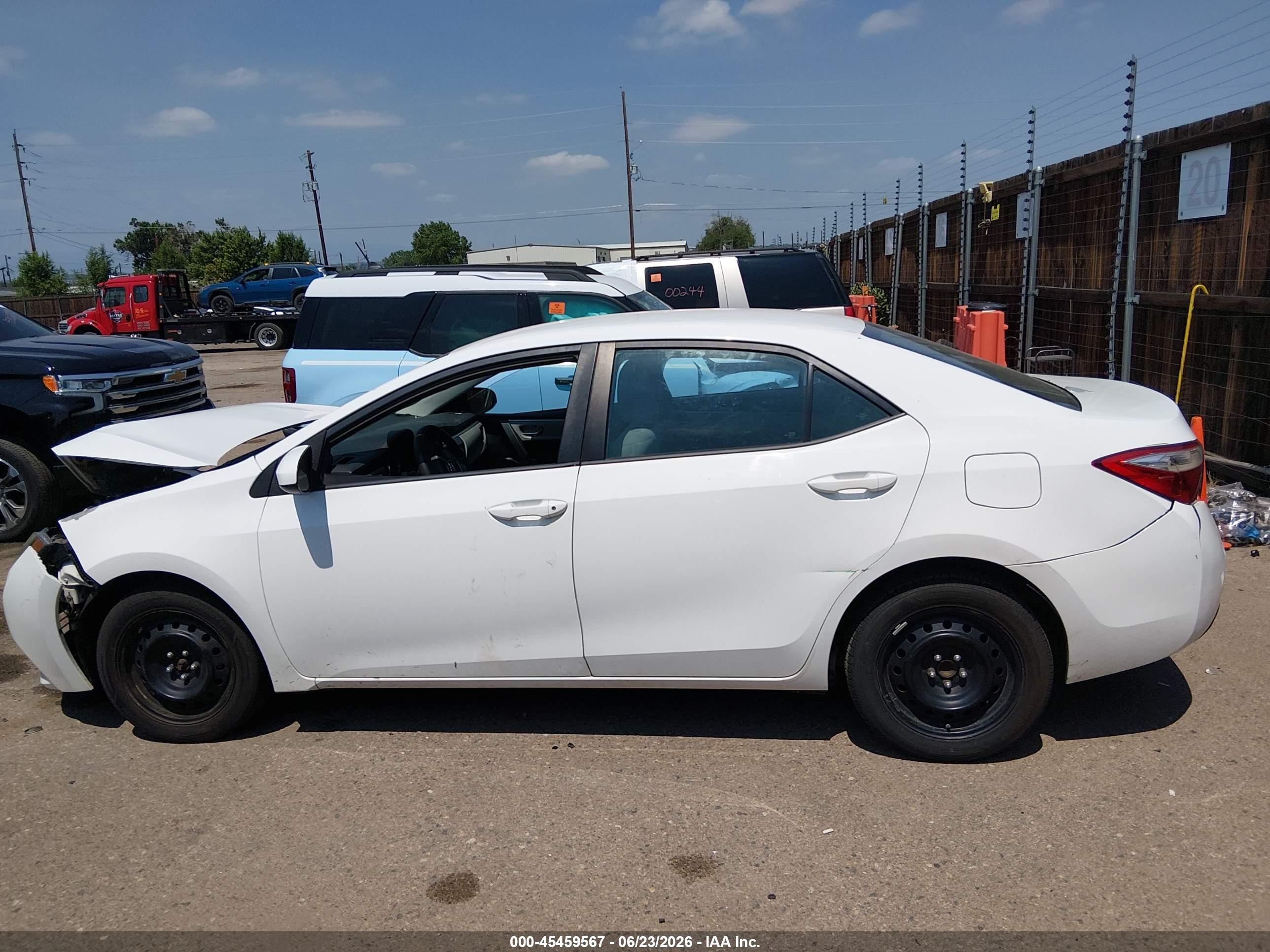 2014 Toyota Corolla Le White vin: 5YFBURHE7EP166546
