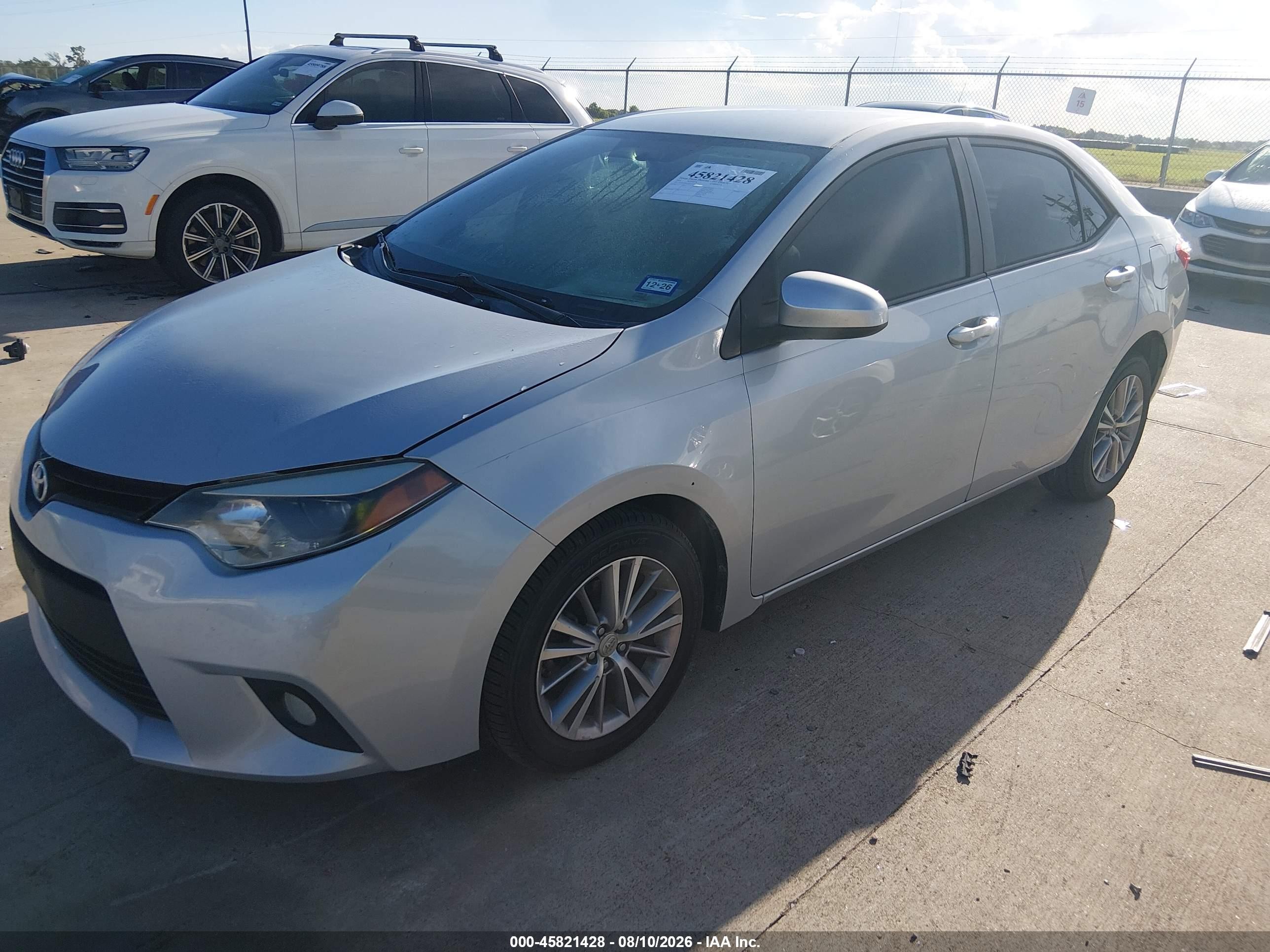 2014 Toyota Corolla Le Plus Silver vin: 5YFBURHE7EP177109