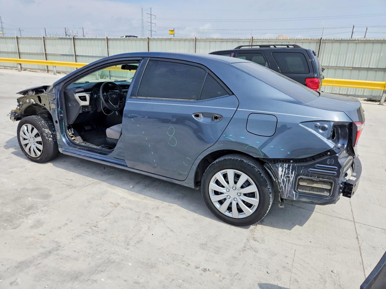2015 Toyota Corolla Le Синий vin: 5YFBURHE7FP196793