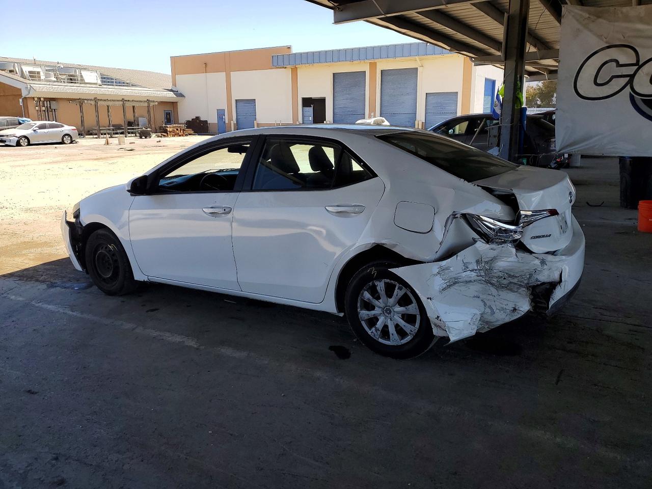 2015 Toyota Corolla L White vin: 5YFBURHE7FP209123