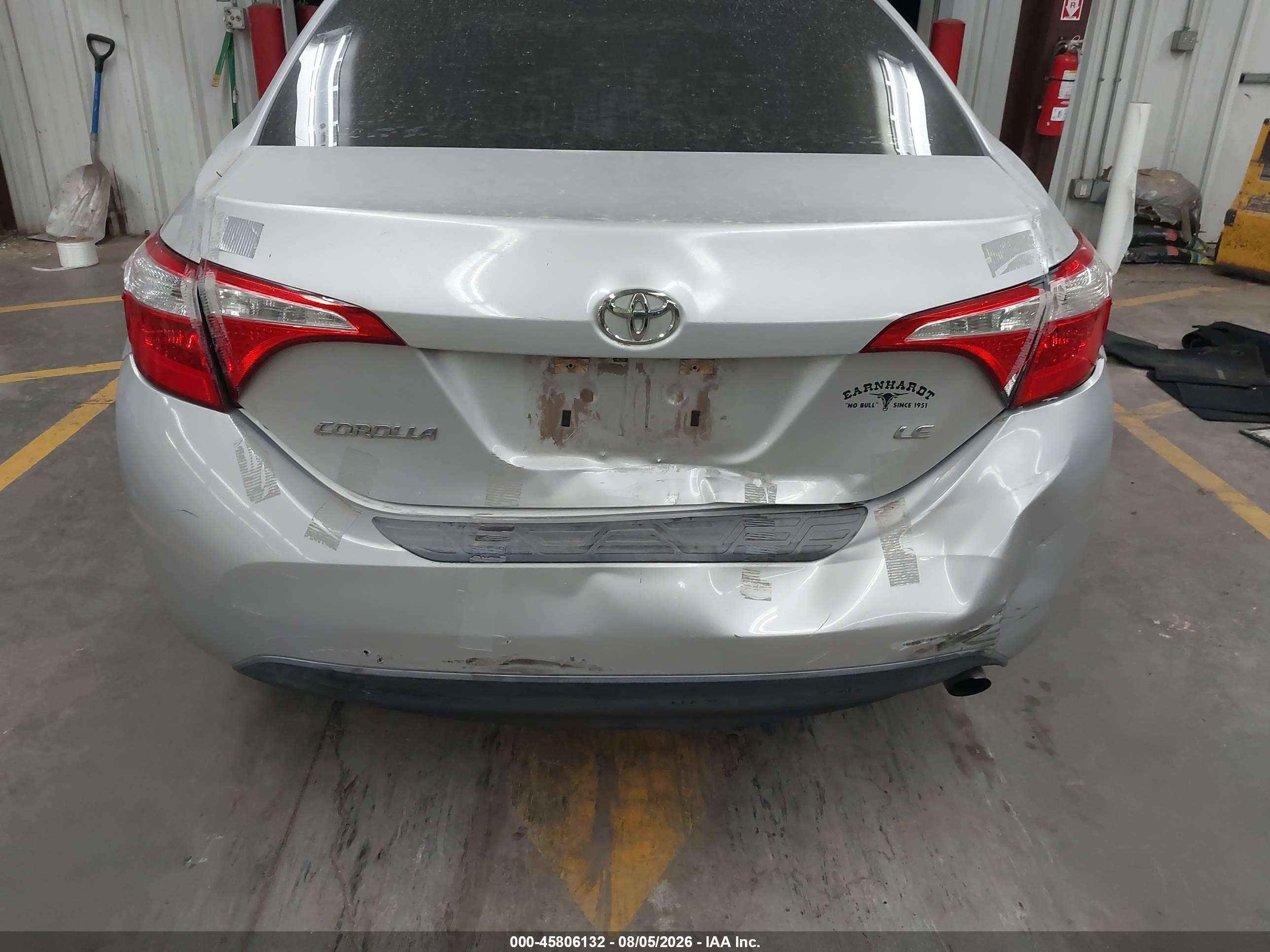 2015 Toyota Corolla Le Серебряный vin: 5YFBURHE7FP214628