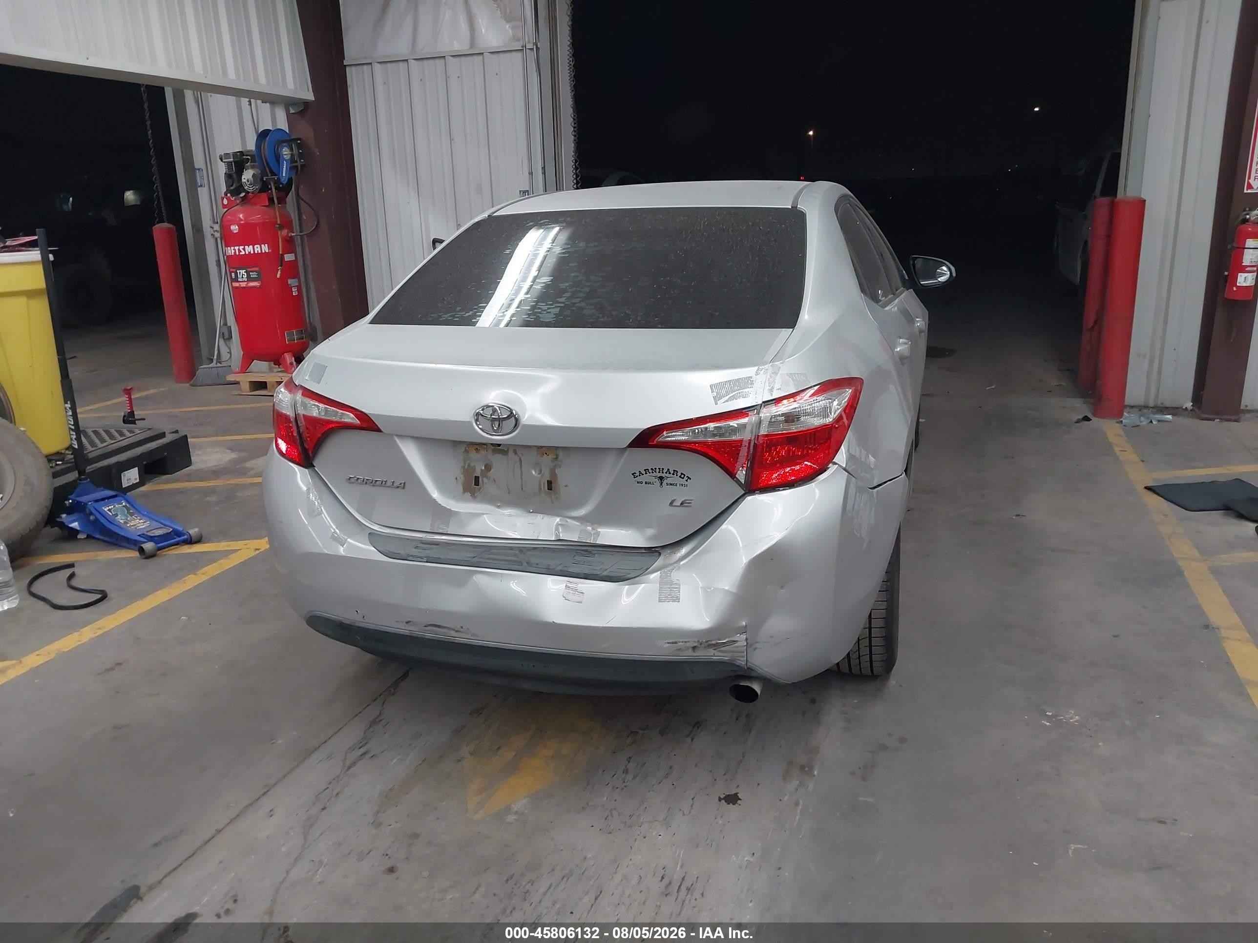 2015 Toyota Corolla Le Серебряный vin: 5YFBURHE7FP214628