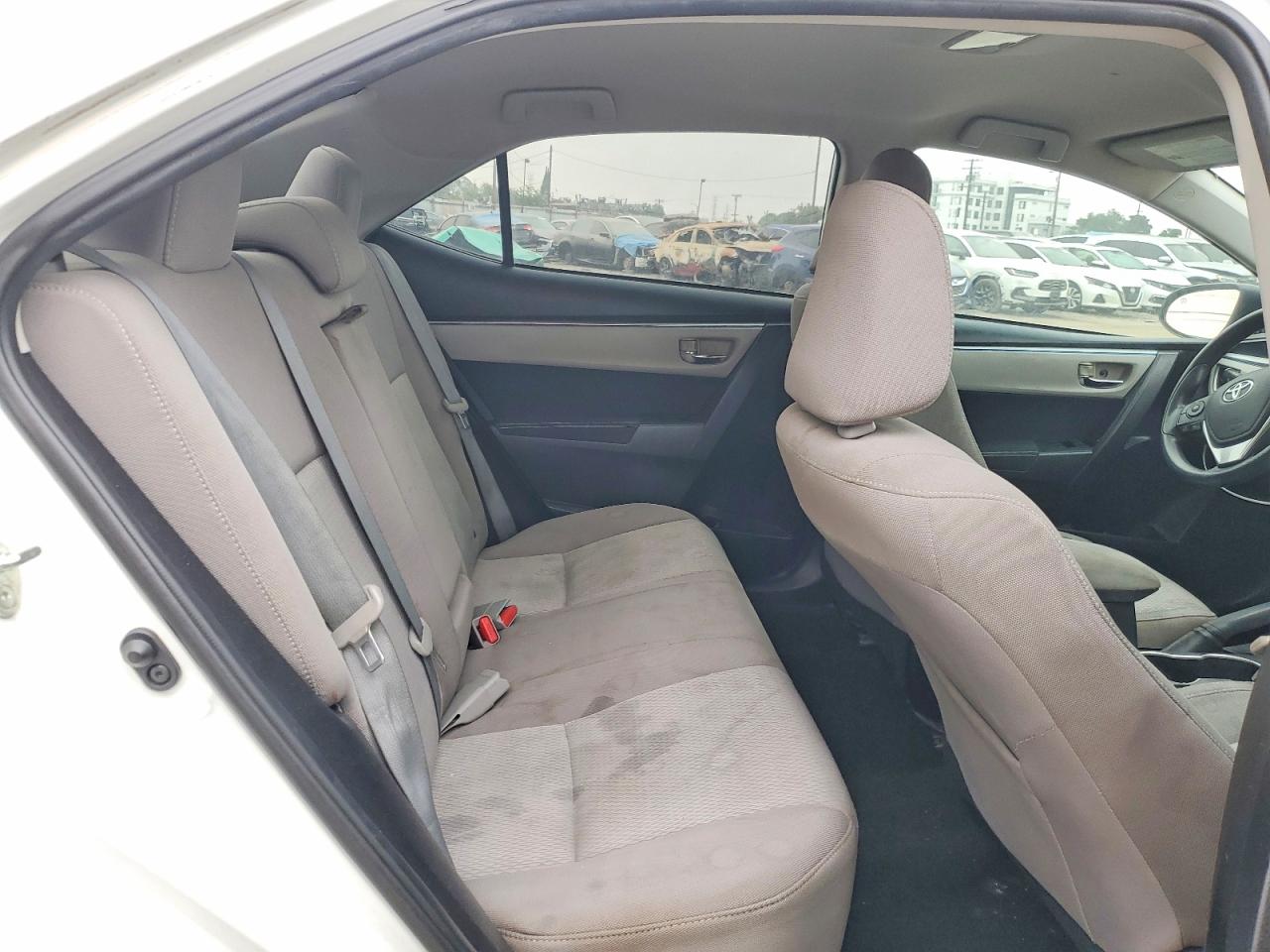2015 Toyota Corolla Le Plus Белый vin: 5YFBURHE7FP215360