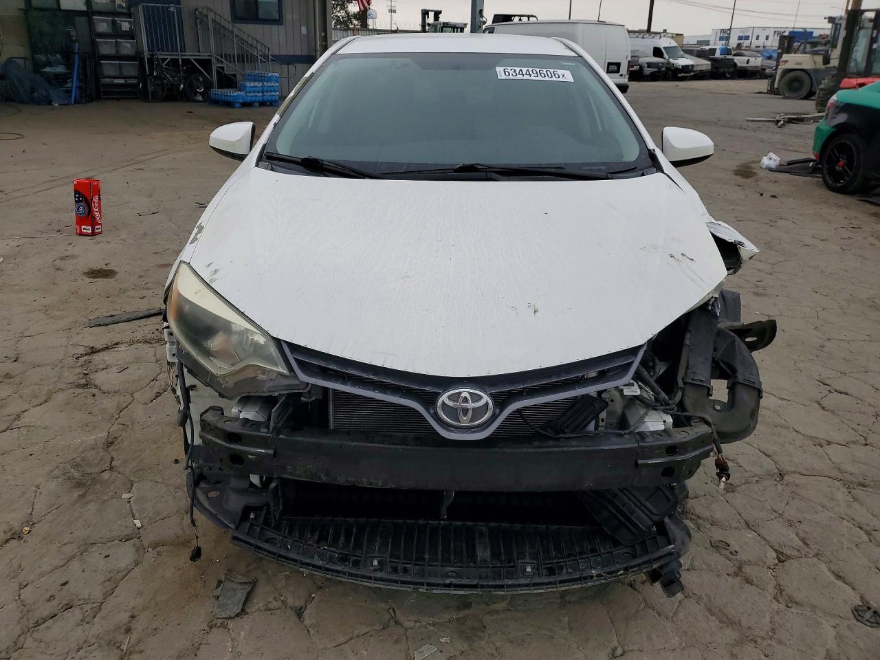 2015 Toyota Corolla Le Plus Белый vin: 5YFBURHE7FP215360