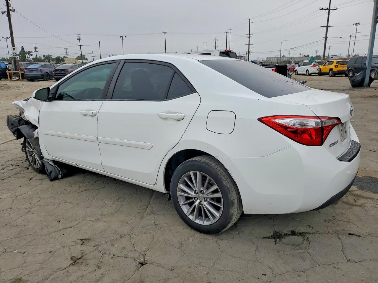 2015 Toyota Corolla Le Plus Белый vin: 5YFBURHE7FP215360