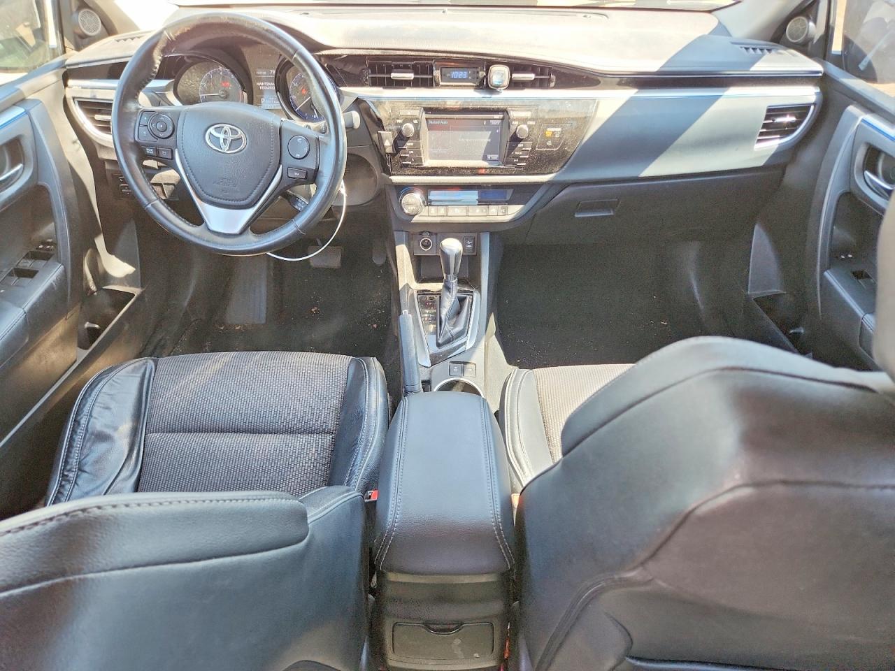 2015 Toyota Corolla S Plus Черный vin: 5YFBURHE7FP216850