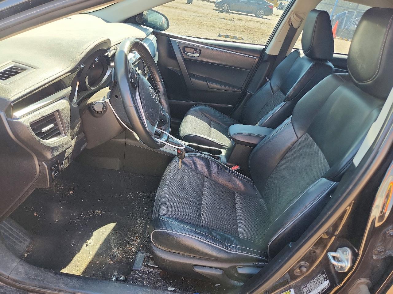 2015 Toyota Corolla S Plus Черный vin: 5YFBURHE7FP216850